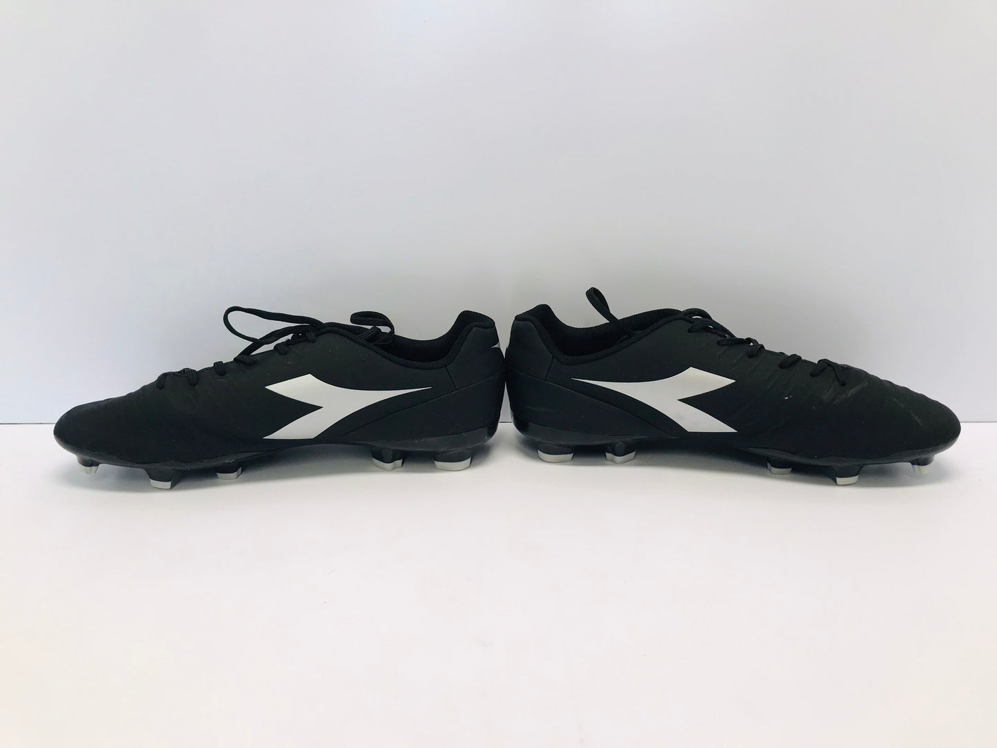 Soccer Shoes Cleats Men's Size 11 Adidas Black Silver Like New