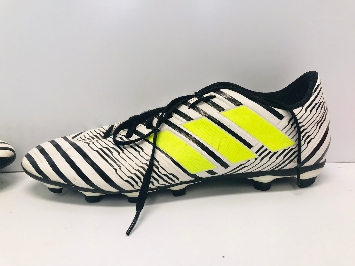 Soccer Shoes Cleats Men's Size 12 Adidas Nemeziz  Black White Lime