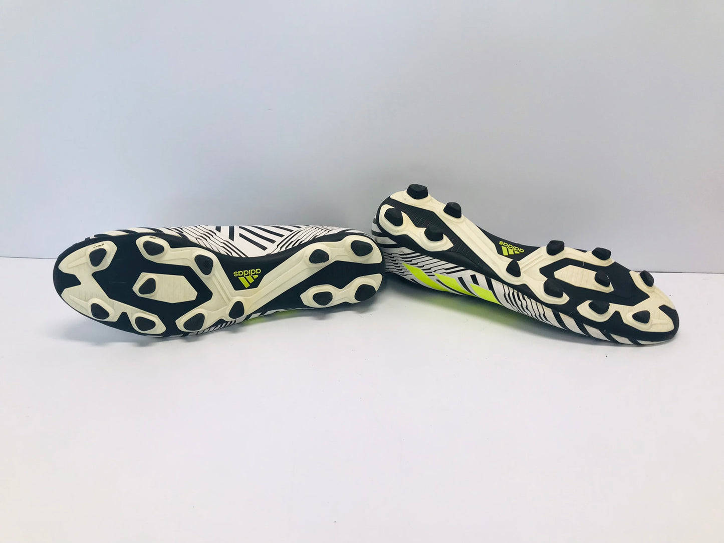 Soccer Shoes Cleats Men's Size 12 Adidas Nemeziz  Black White Lime