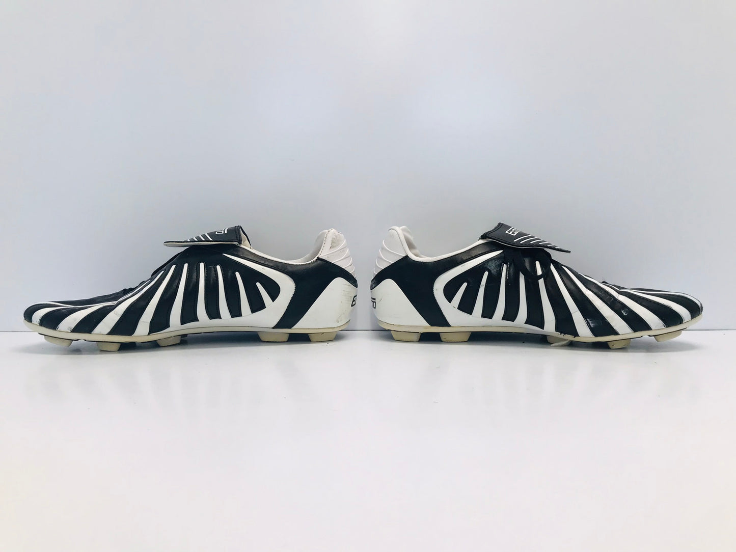 Soccer Shoes Cleats Men's Size 12 Eletto Black Whit