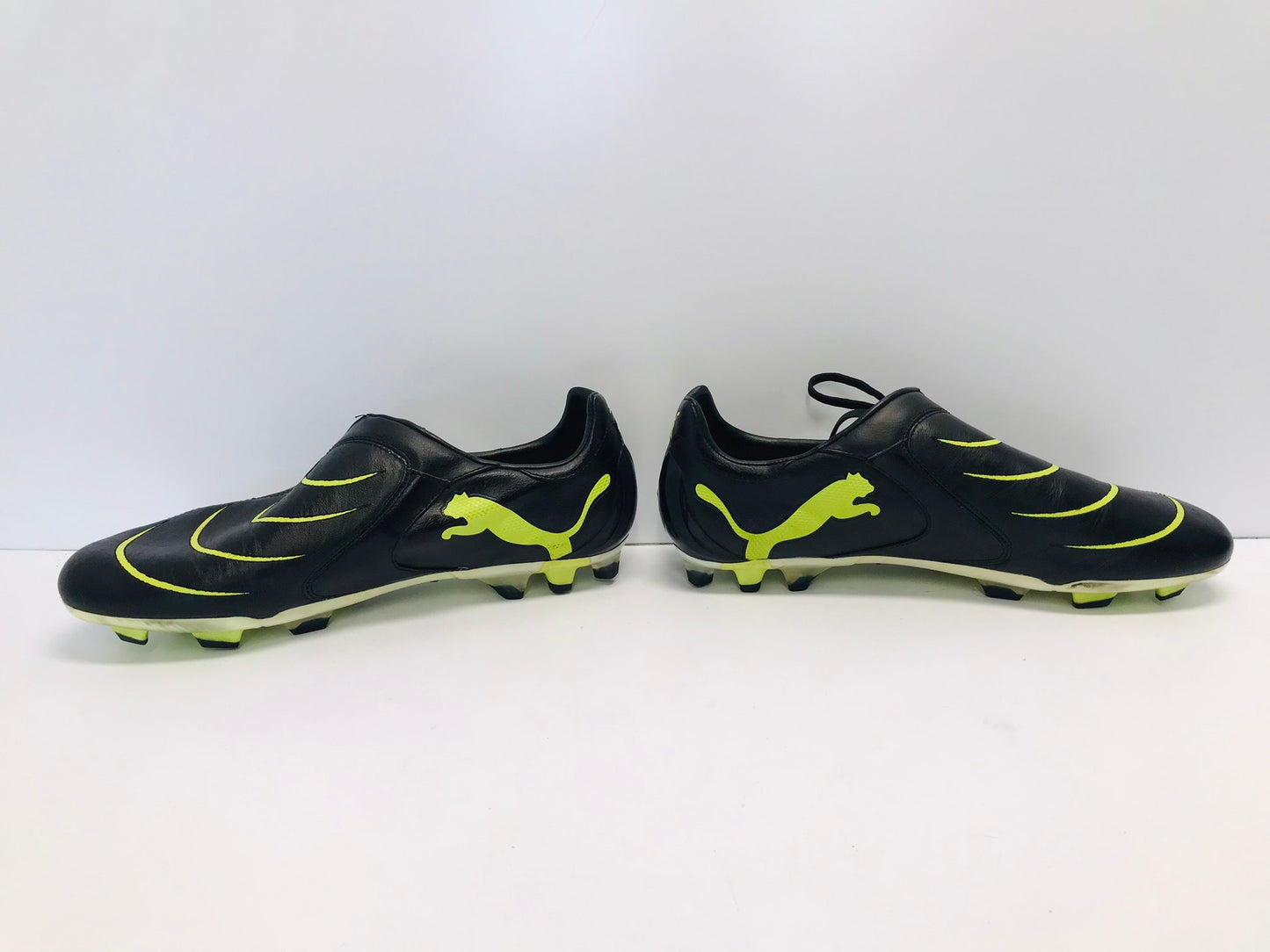 Soccer Shoes Cleats Men's Size 12 Puma Leather Black Lime New Demo Model