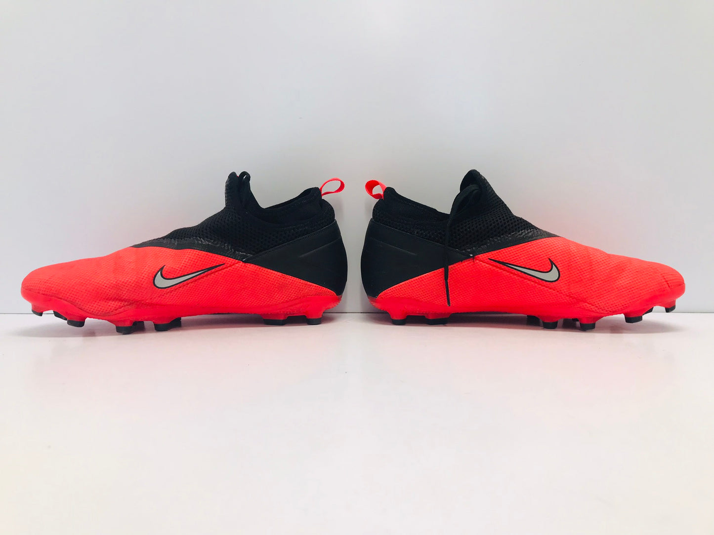 Soccer Shoes Cleats Men's Size 6 Junior Nike Phantom Black Tangerine Silver