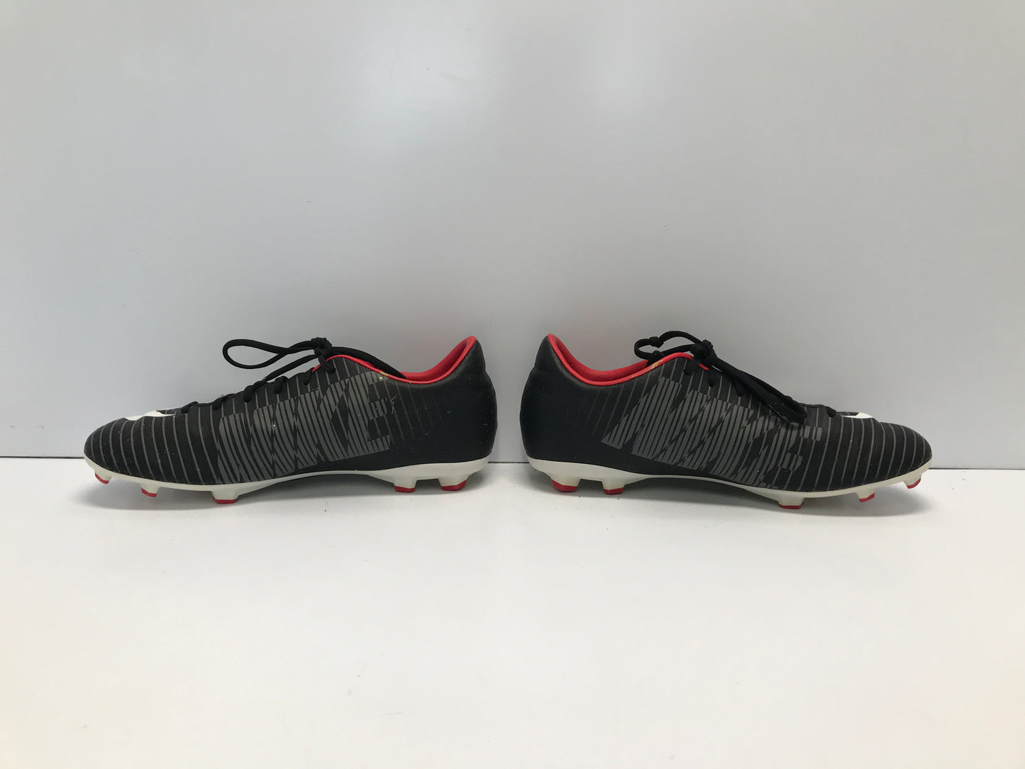 Soccer Shoes Cleats Men's Size 6 Nike Mercurial Red Black