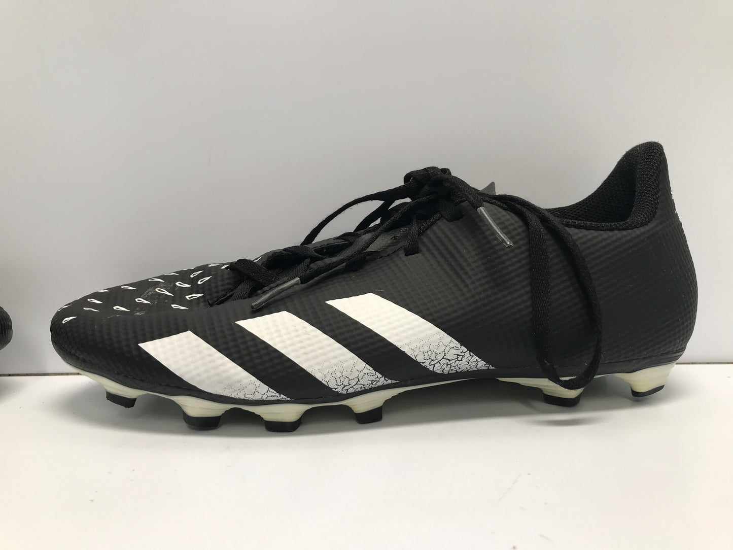 Soccer Shoes Cleats Men's Size 7.5 Adidas Preditor Black White Tear Drops Like New