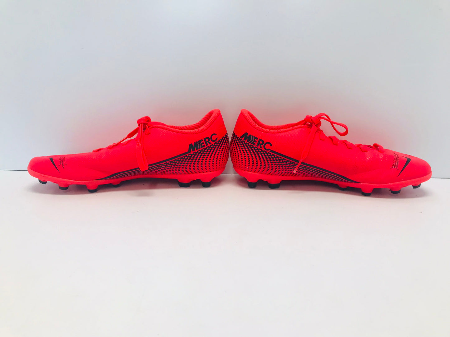 Soccer Shoes Cleats Men's Size 7.5 Nike Mercurial  Tangerine Black Excellent