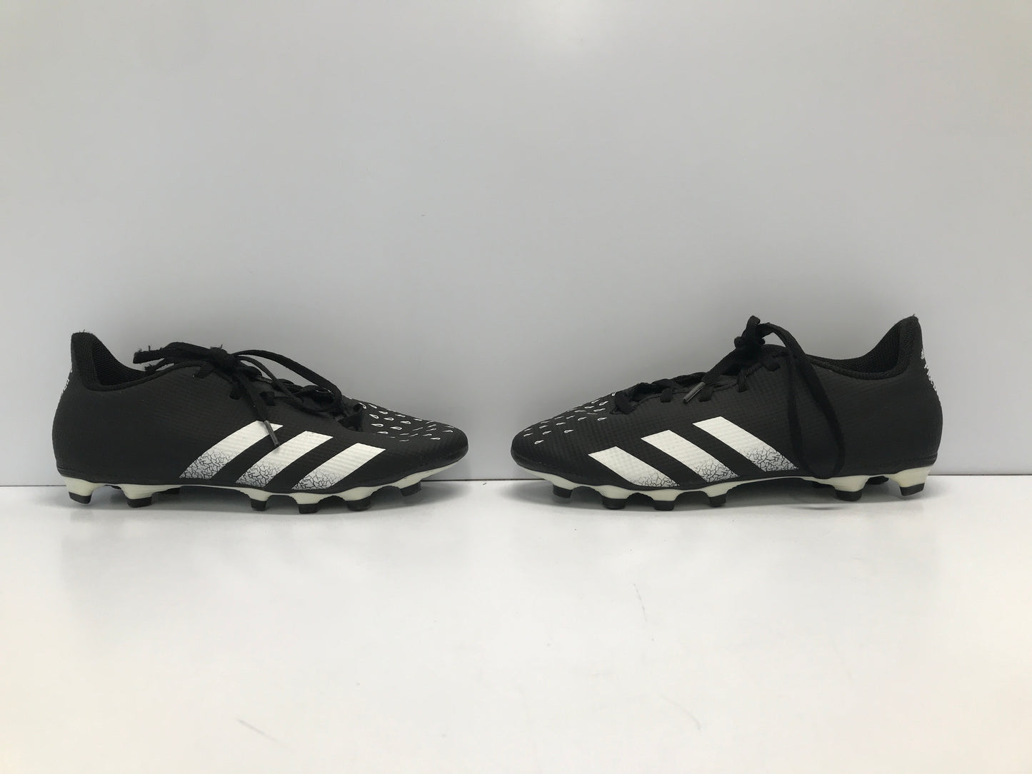 Soccer Shoes Cleats Men's Size 7 Adidas Preditor Rain Drops Black White Like New