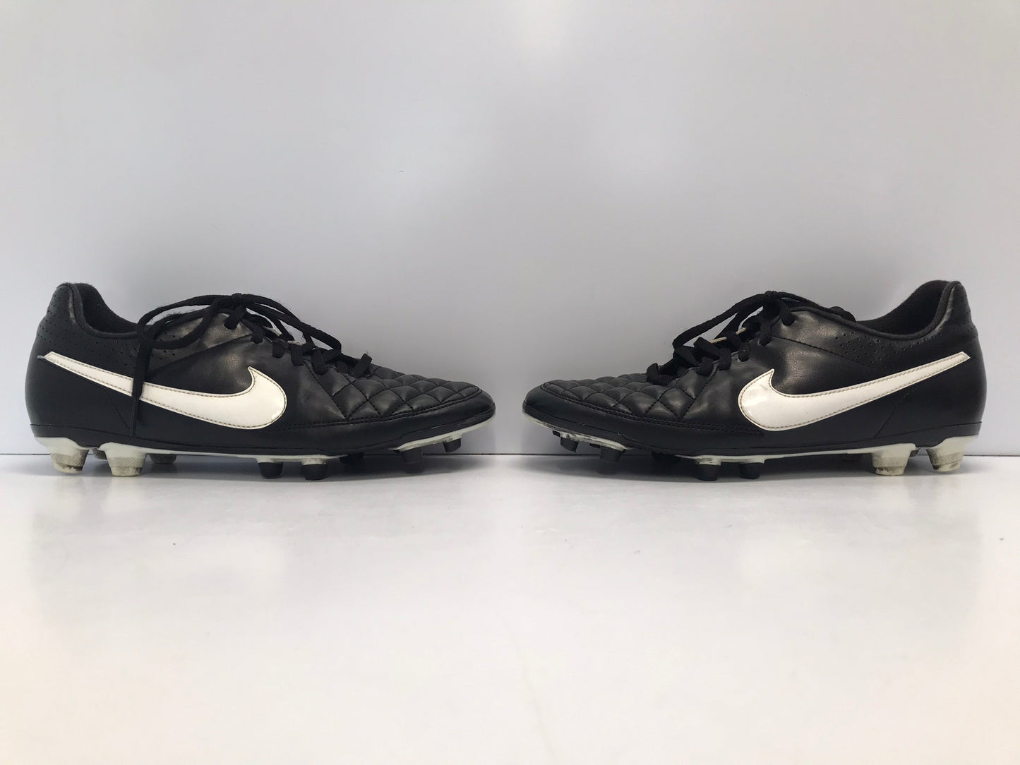 Soccer Shoes Cleats Men's Size 8 Adidas Nike Tiempo Black White