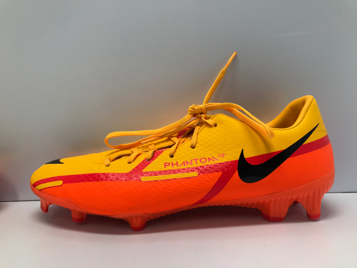 Soccer Shoes Cleats Men's Size 8 Nike Phantom Lime Orange Black Excellent