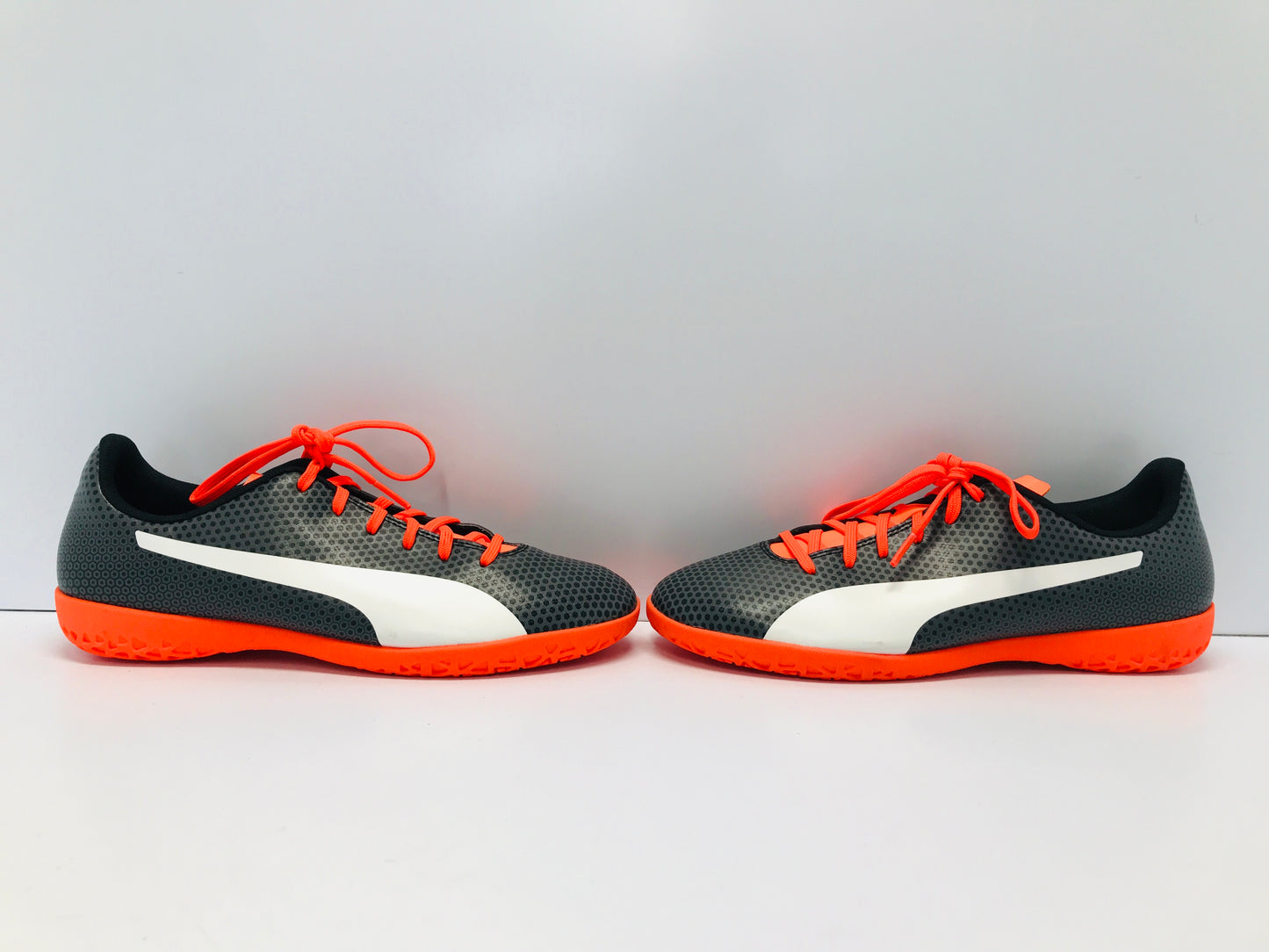 Soccer Shoes Cleats Men's Size 8 Puma Indoor Flat Rubber Soles Grey black Tangerine New Never Used