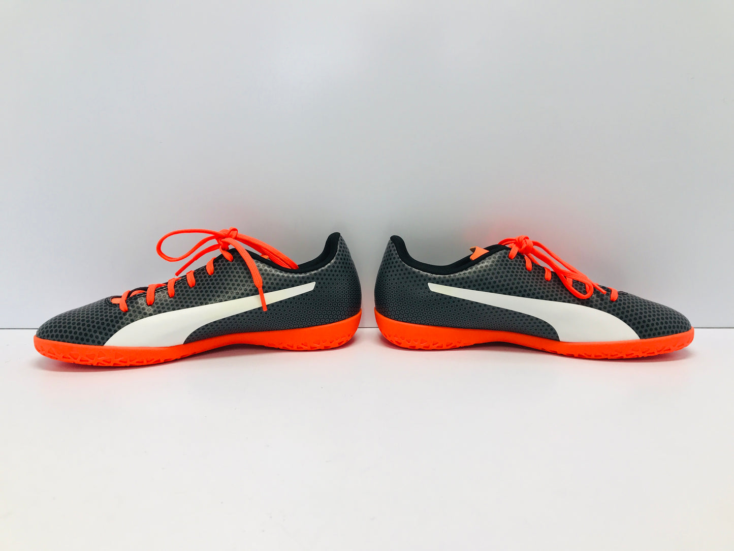 Soccer Shoes Cleats Men's Size 8 Puma Indoor Flat Rubber Soles Grey black Tangerine New Never Used