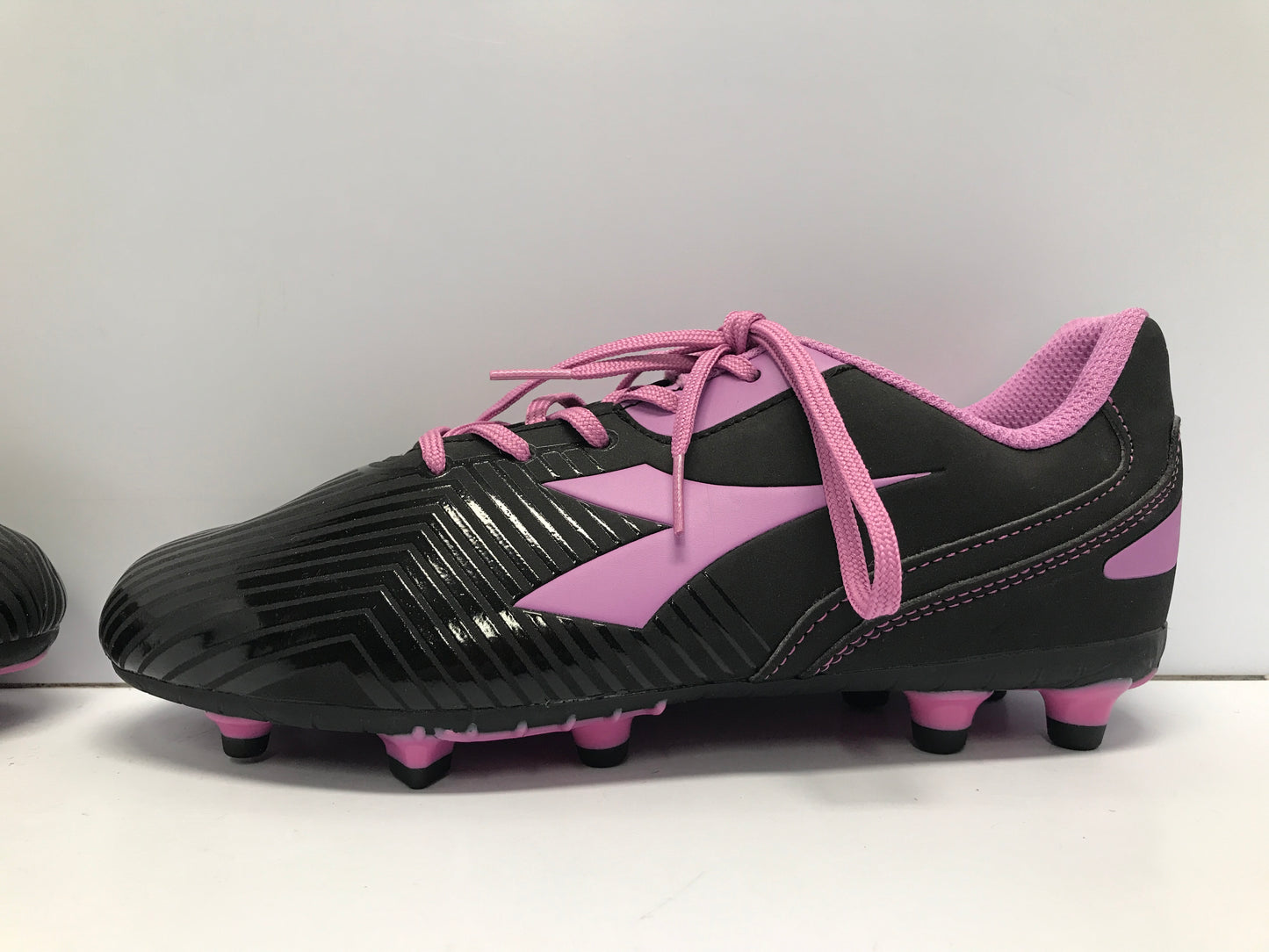 Soccer Shoes Cleats Women's Ladies Size 6 Diadora Black Purple Like New