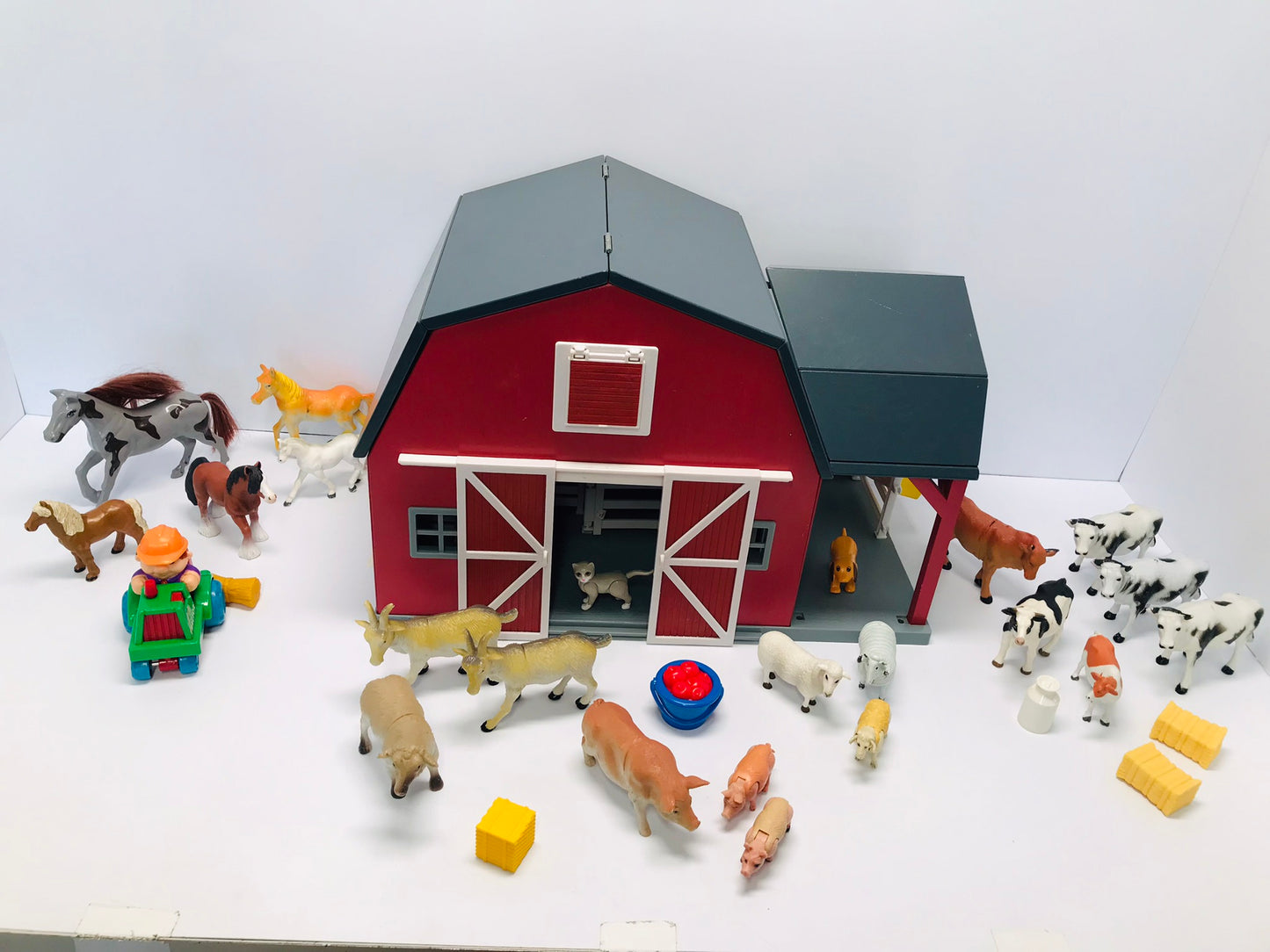 Terra Battat Play Family Farm Loaded With Animals And Accessories