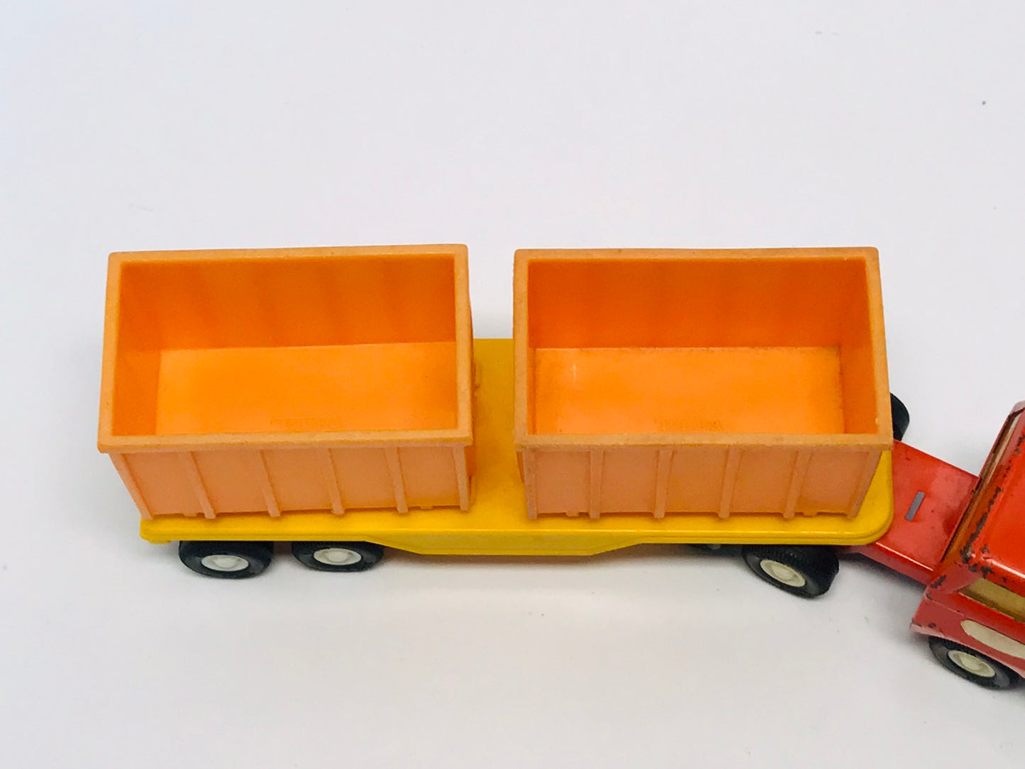 Vintage 1970's 10 Inch Tonka Metal Plastic Semi Truck With Trailer, Boxes Red Yellow Orange
