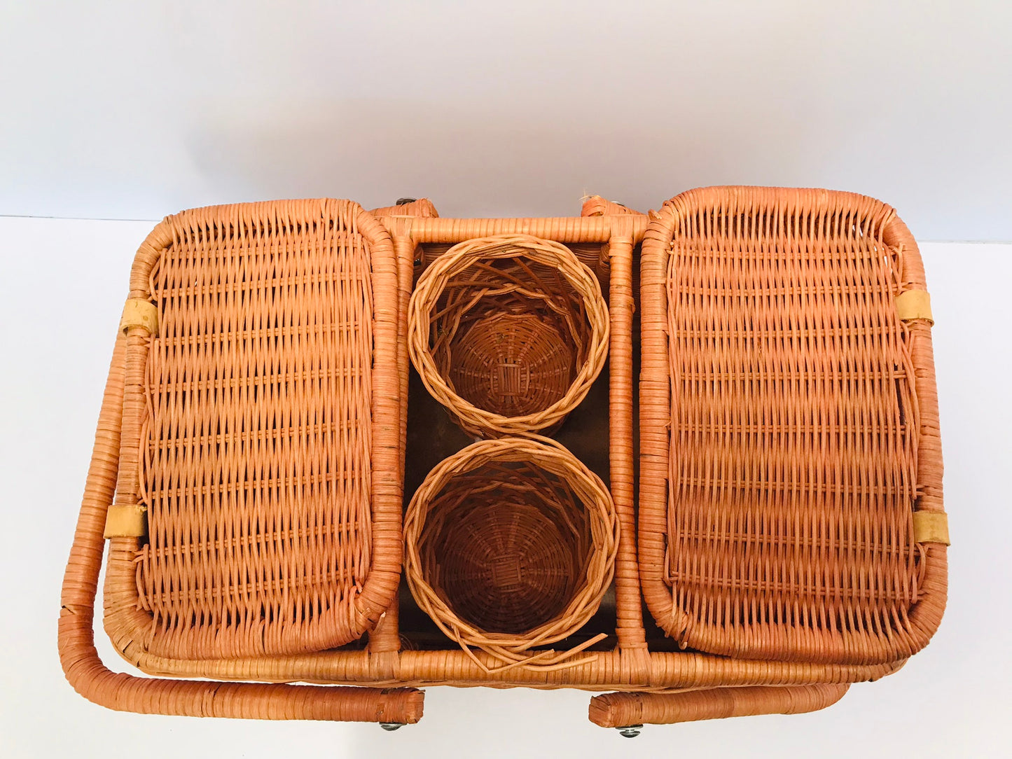 Vintage 1960's Wicker Rattan Picnic Basket 20x12x11 inch Double Sided  Cottage RV Camping Family Size