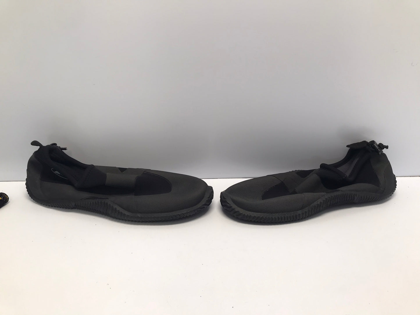 Wetsuit Booties Men's Shoe Size 13 XX-Large Mec Rubber Neoprene Like New