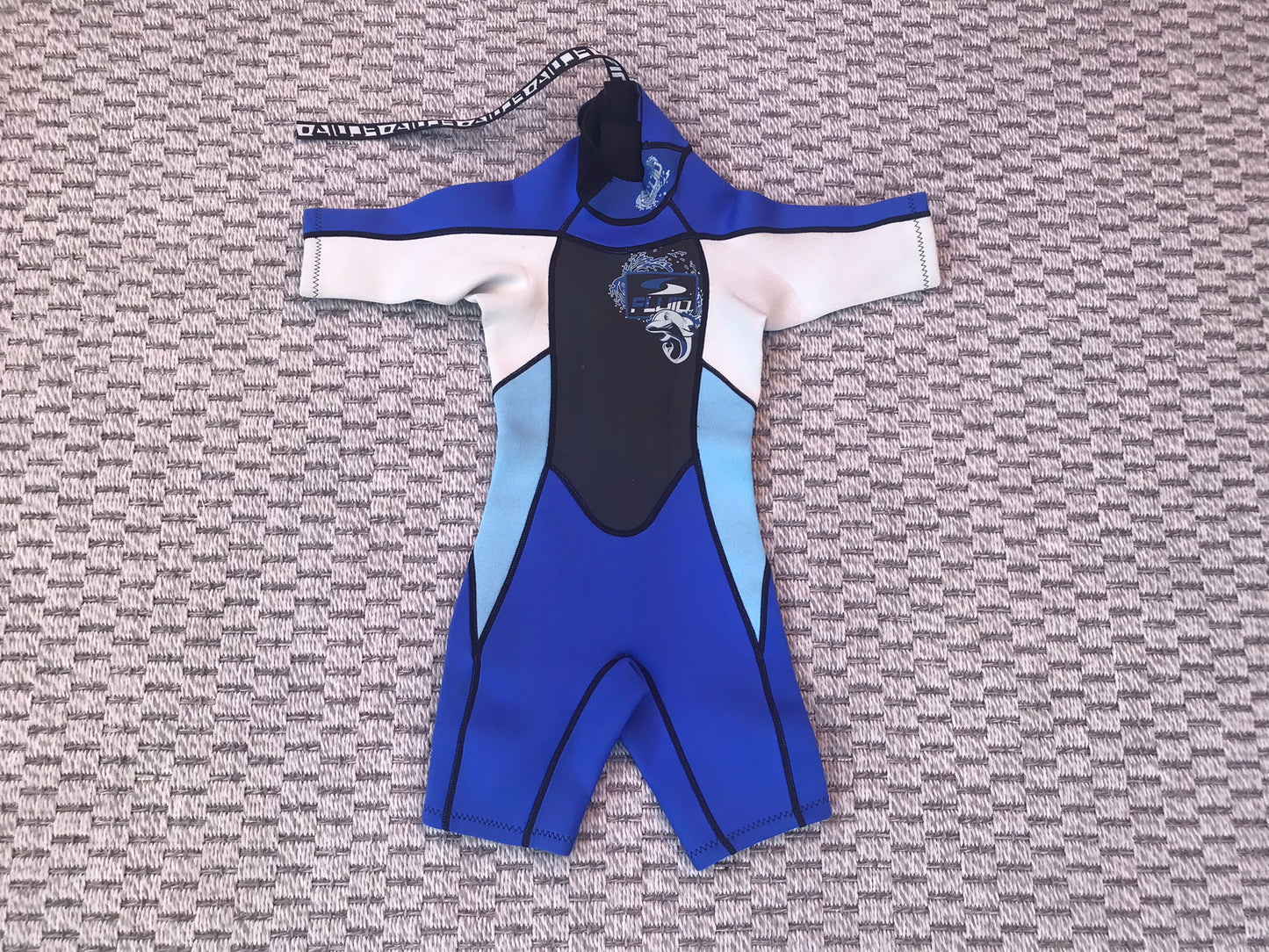 Wetsuit Child Size 4 Fluid 2-3 mm Neoprene Blue White Black Like New