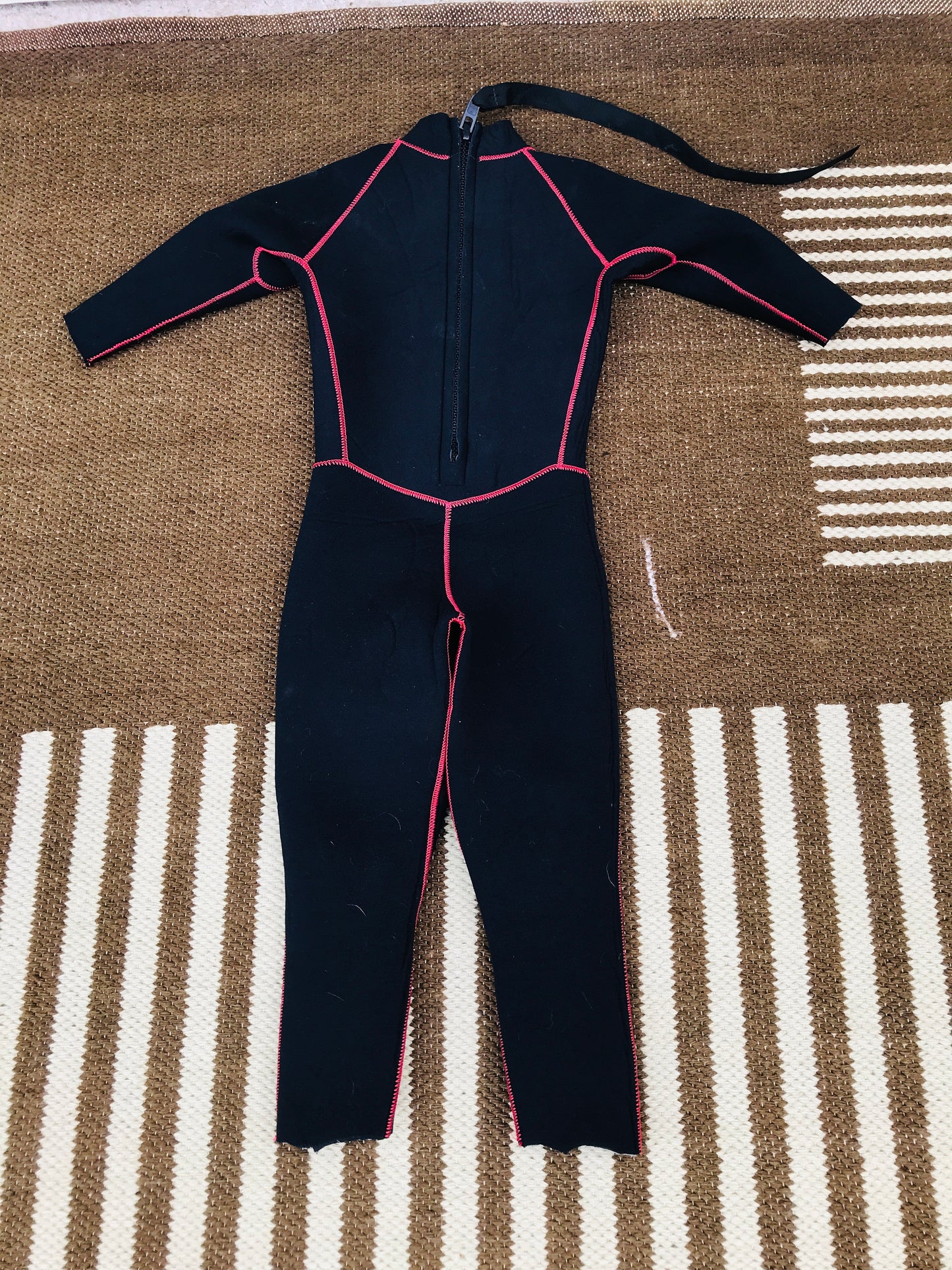 Wetsuit Child Size 6 Full 4-3 mm Black Red Surf Paddle Kayak