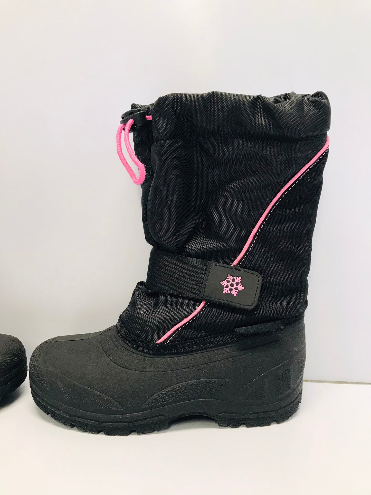 Winter Boots Child Size 13 Maple Leaf Waterproof Black Pink With Liner Excellent