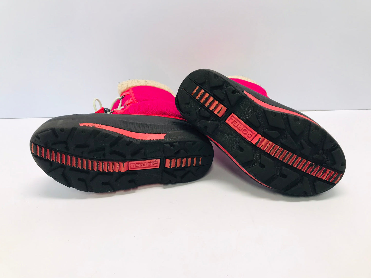 Winter Boots Child Size 1 Sorel  Waterproof Rubber Soles Black Fushia Pink Excellent