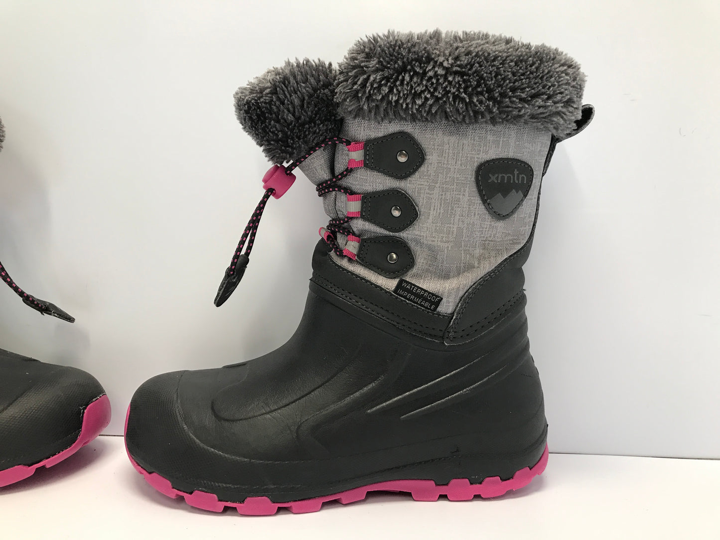 Winter Boots Child Size 2 Grey Pink Excellent