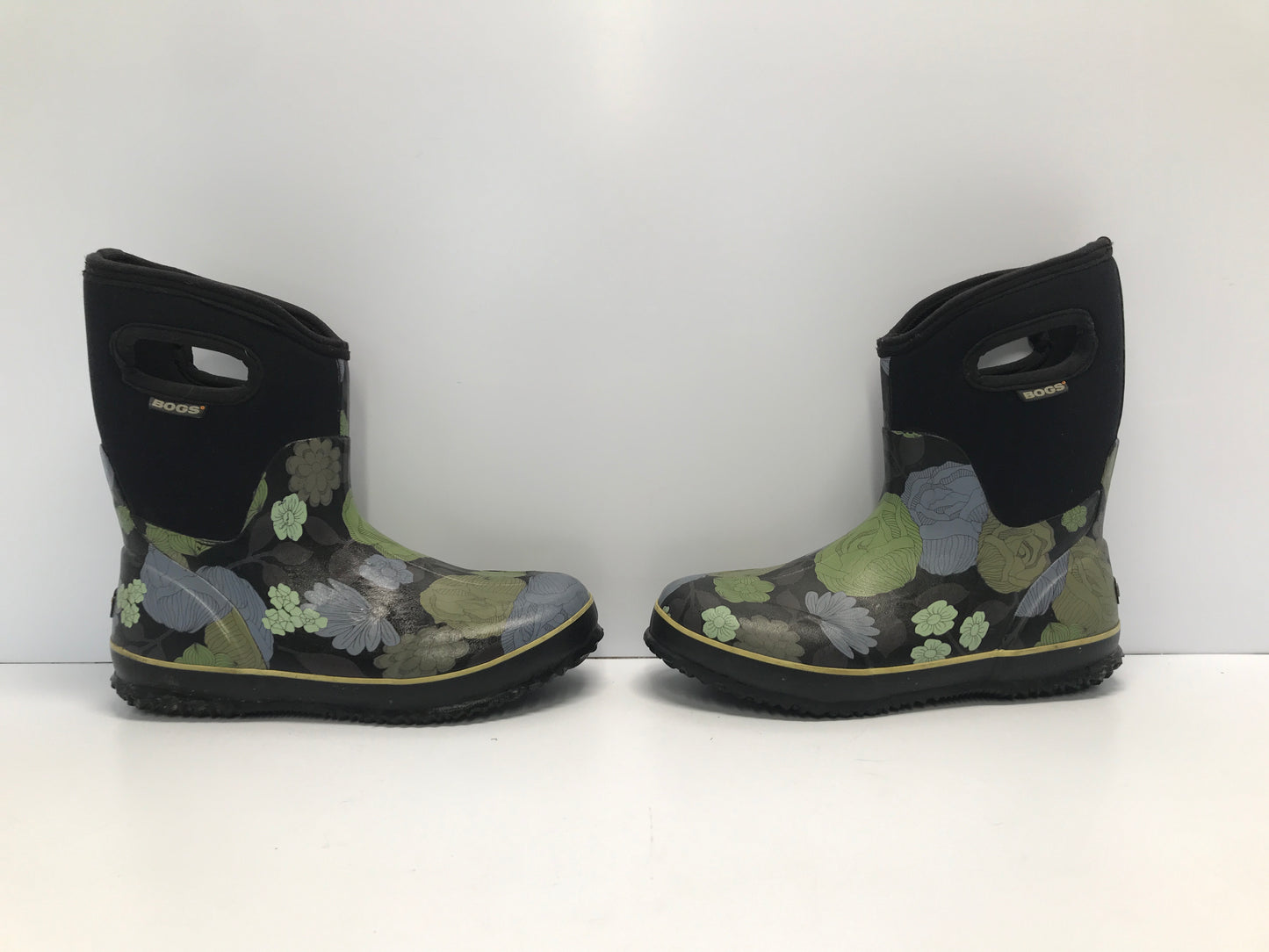 Winter Boots Ladies Women's Size 8 Bogs Neoprene Black Blue Excellent