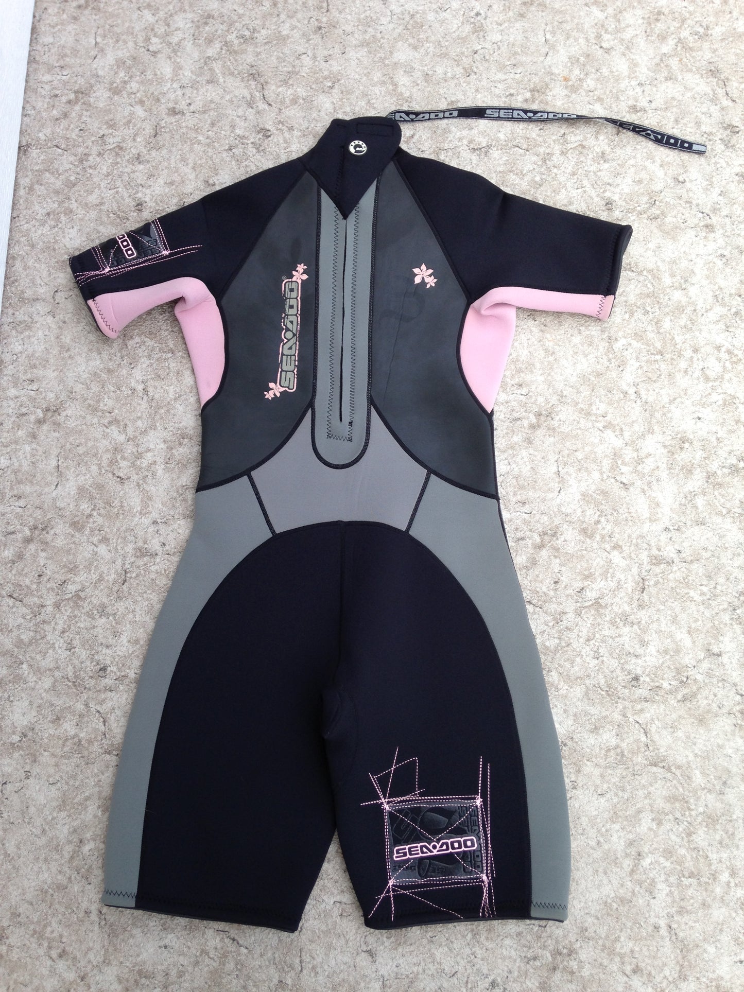 Wetsuit Ladies Size 11-12 Sea Doo Neoprene 2-3mm Grey Pink Black