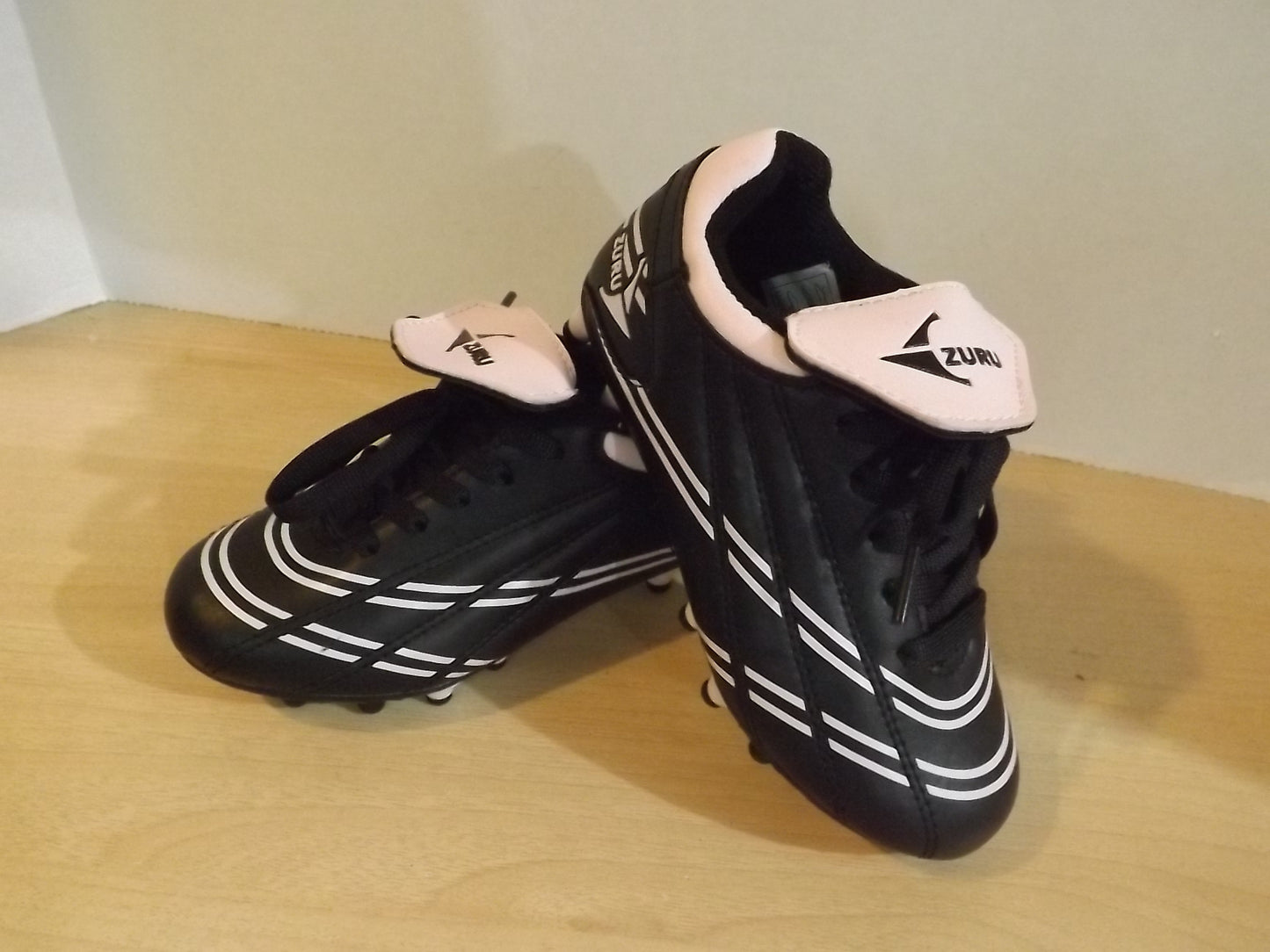 Soccer Shoes Cleats Child Size 13 Zuru Pink White New