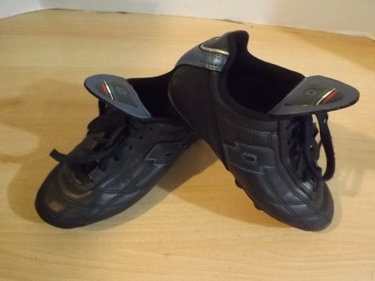 Soccer Shoes Cleats Child Size 2.5 Navy Lotto
