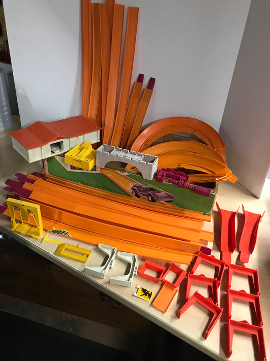 1969 Mattel Hot wheels Super Charger Sizzlers Race Set With Original Wood Box All Original Parts RARE