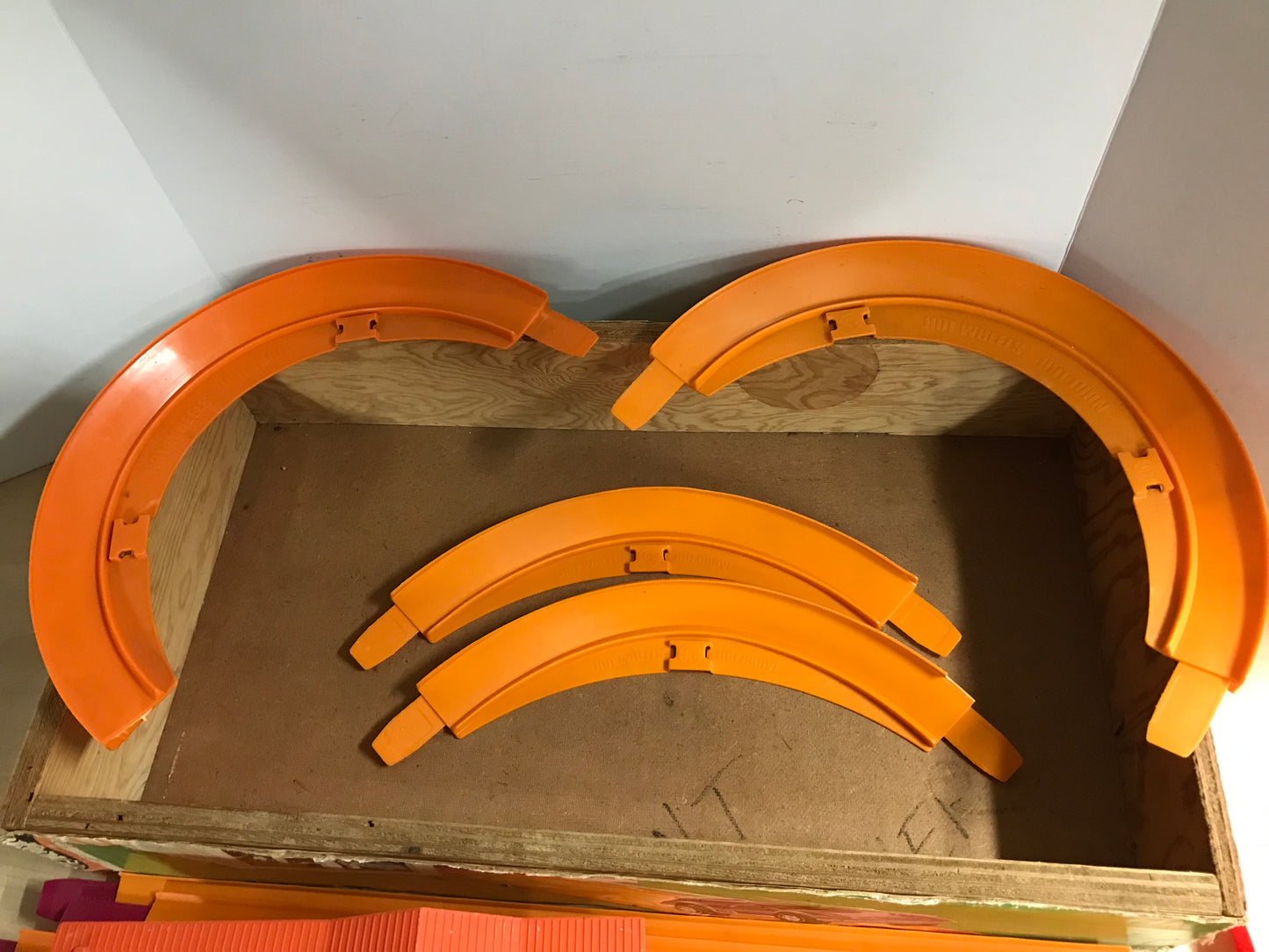 1969 Mattel Hot wheels Super Charger Sizzlers Race Set With Original Wood Box All Original Parts RARE
