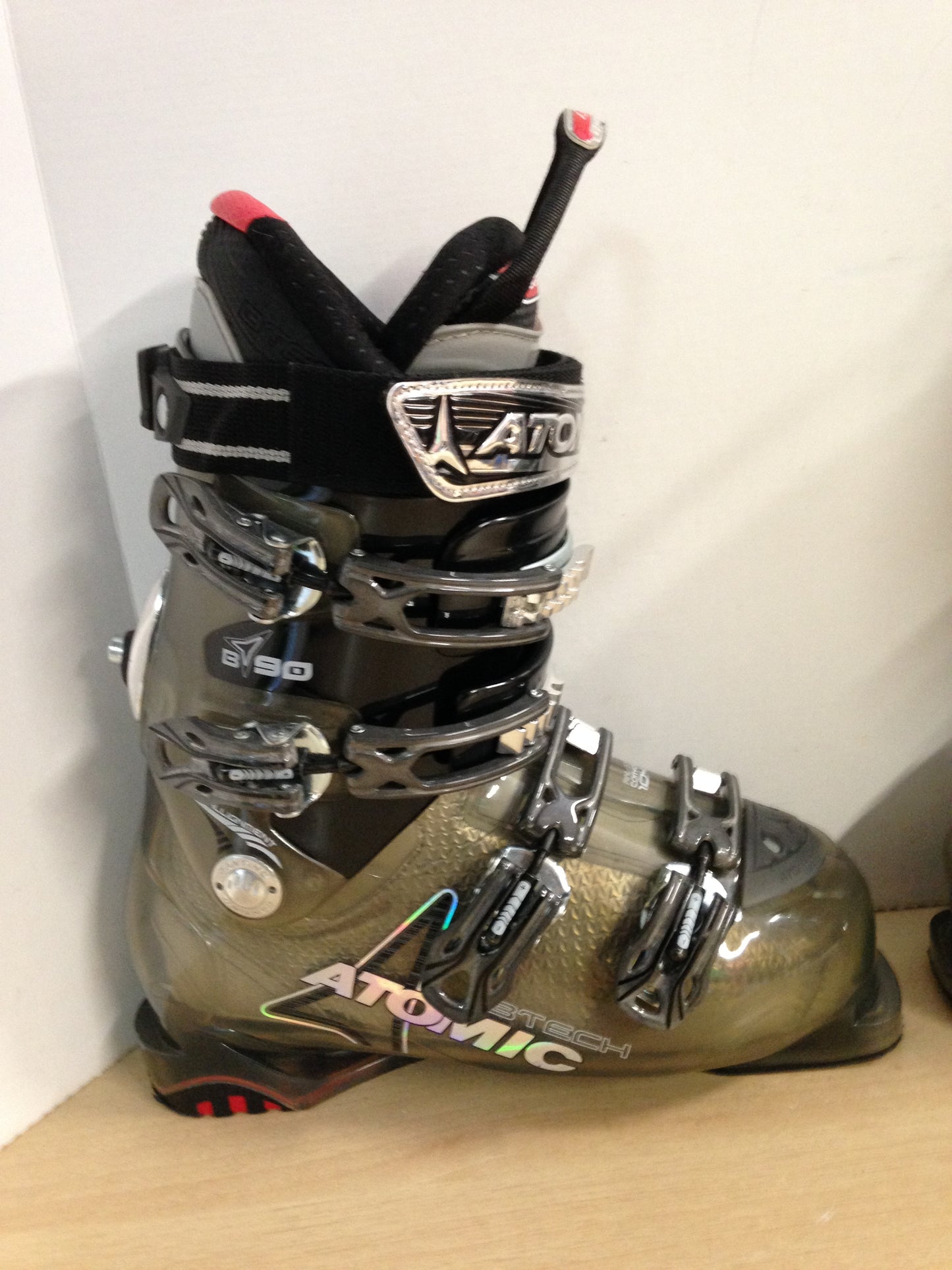 Ski Boots Mondo Size 25.5 Men's Size 7.5 Ladies Size 8.5 Atomic Sport New Demo Model