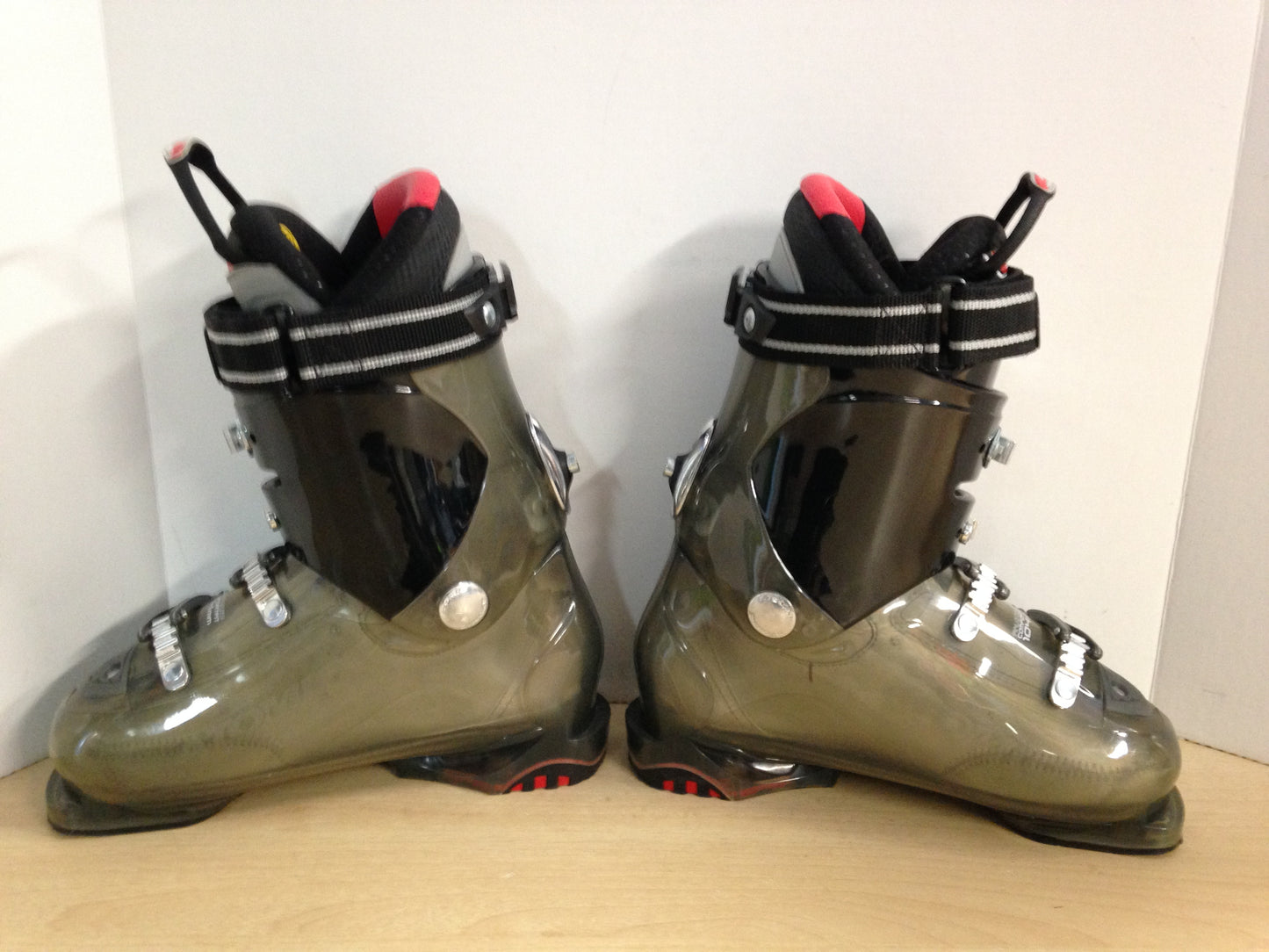 Ski Boots Mondo Size 25.5 Men's Size 7.5 Ladies Size 8.5 Atomic Sport New Demo Model
