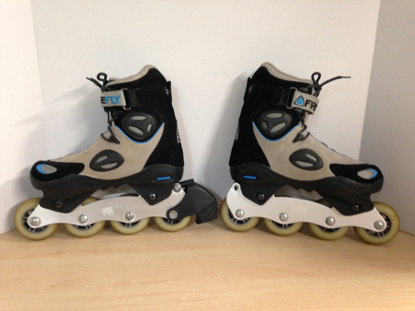 Inline Roller Skates Ladies Size 7 Firefly Blue Black Excellent
