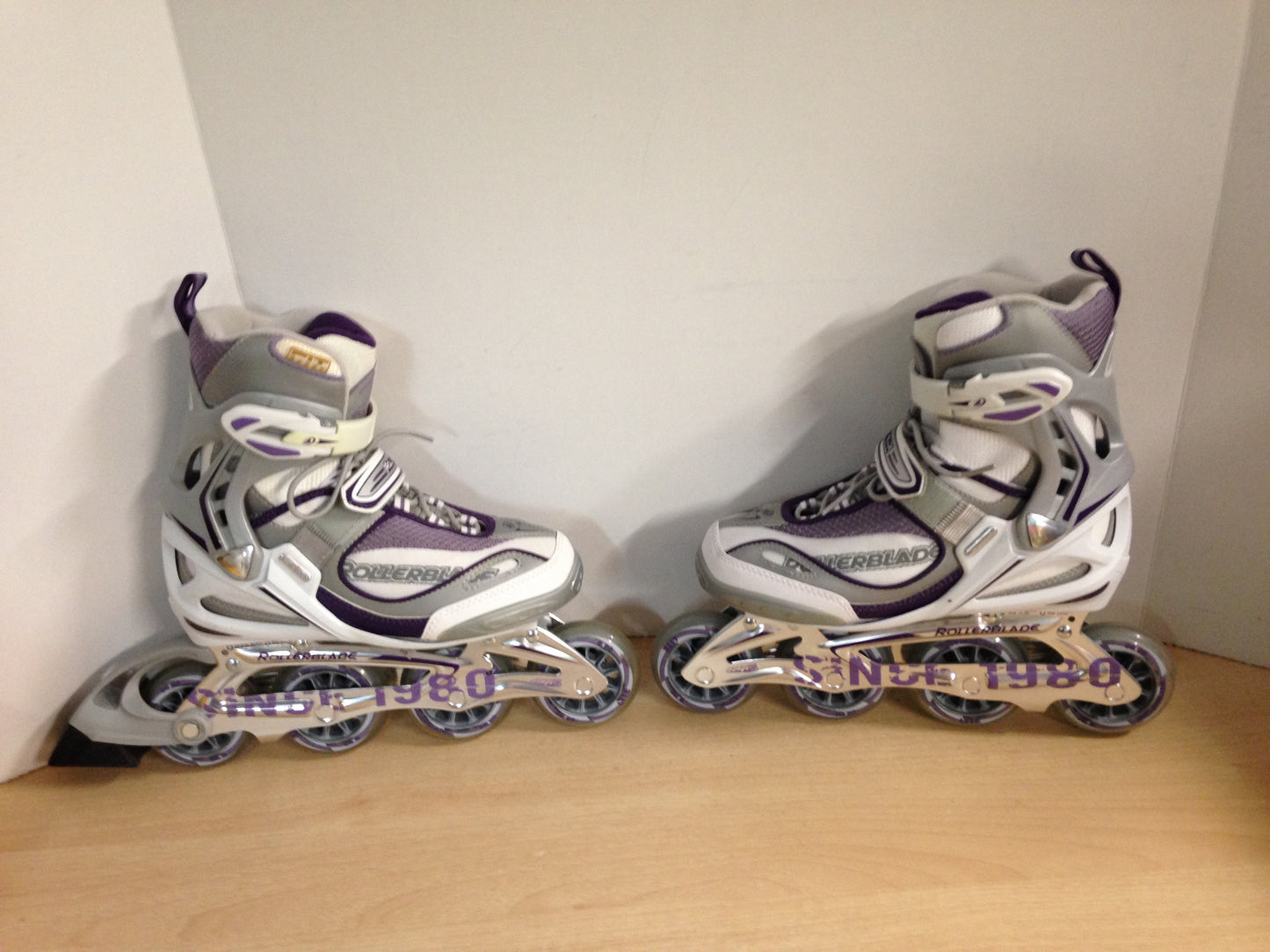 Inline Roller Skates Ladies Size 7 Rollerblades Brand New Without Box Purple Rubber Tires
