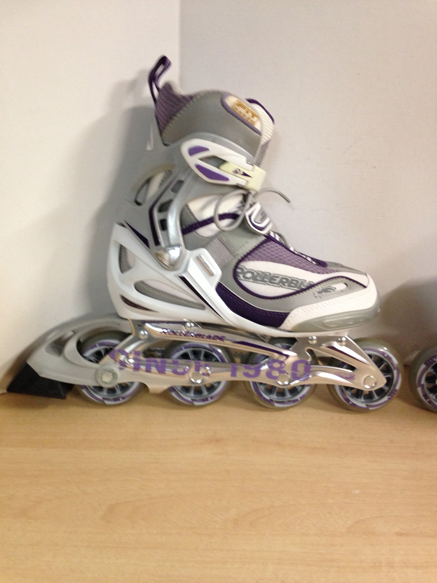Inline Roller Skates Ladies Size 7 Rollerblades Brand New Without Box Purple Rubber Tires