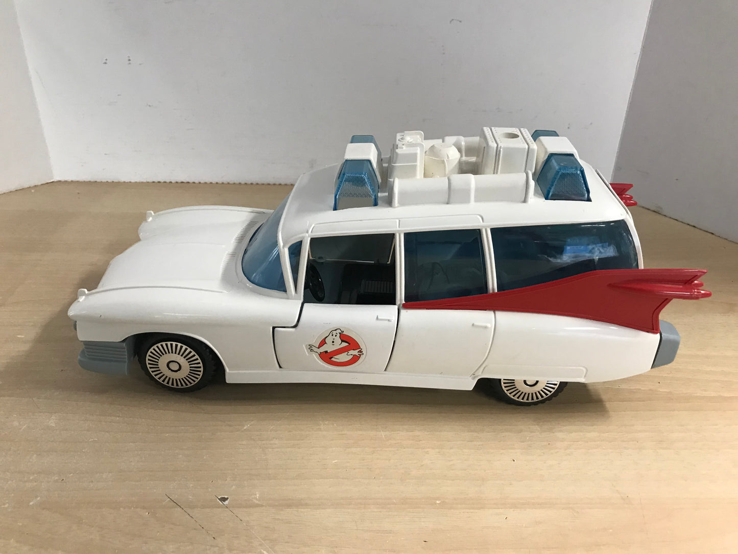 1984 Vintage Ghostbusters Car RARE 16 inch