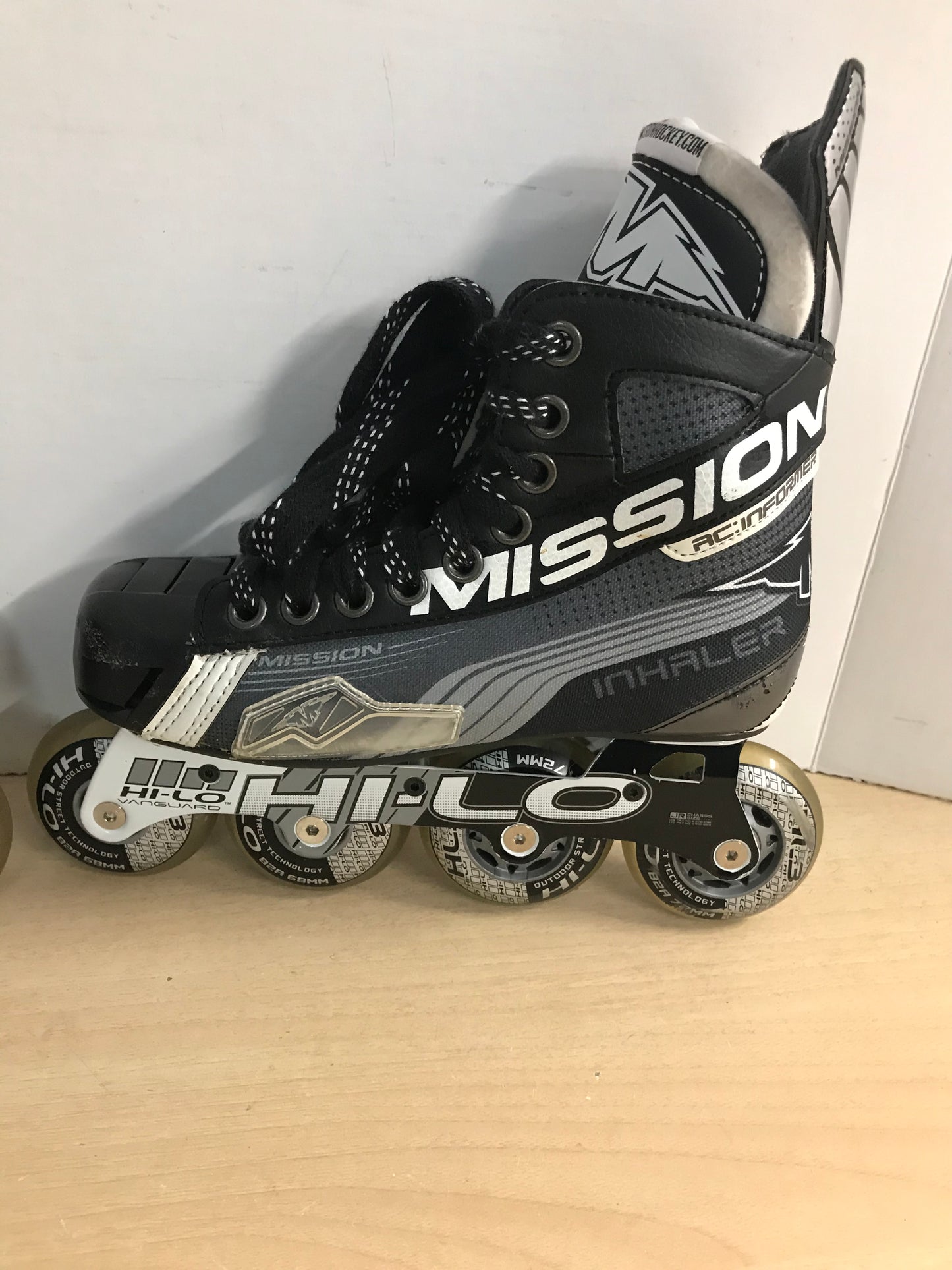 Hockey Roller Hockey Skates Child Size 4 E Shoe Size Mission Inhaler Informer Worn Twice