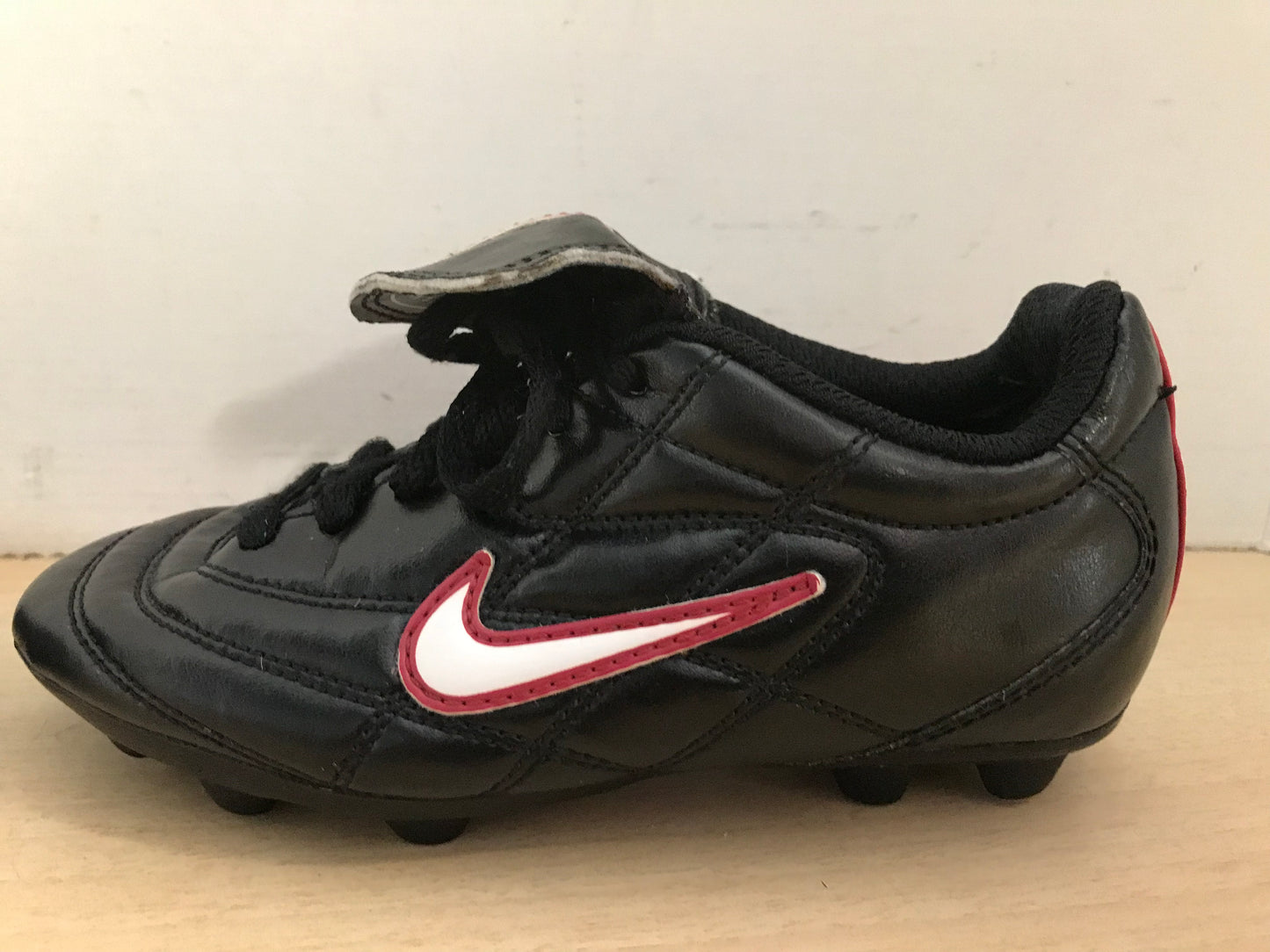 Soccer Shoes Cleats Child Size 12 Nike Red Black