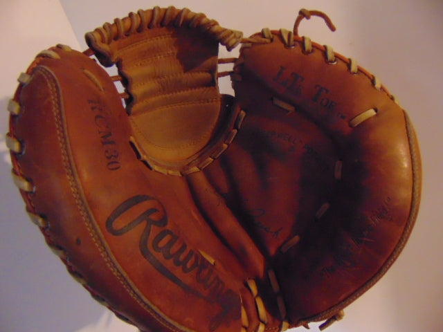 Baseball Glove Adult Size 33 inch Back Catchers Rawlings Soft Leather Tan Fits on Left Hand Excellent