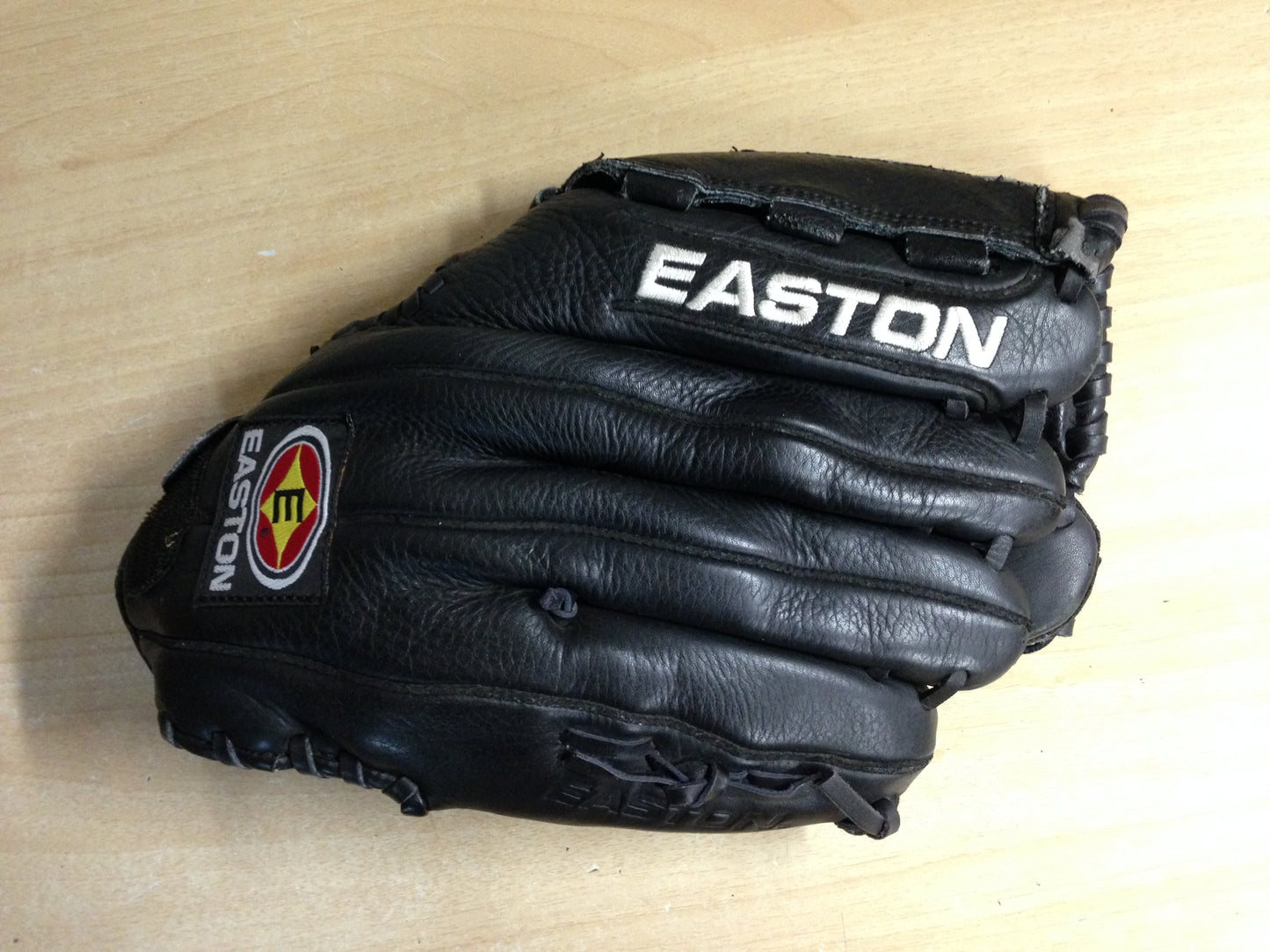 Baseball Glove Adult Size 13 inch Easton Black Leather Fits on RIGHT Hand Excellent