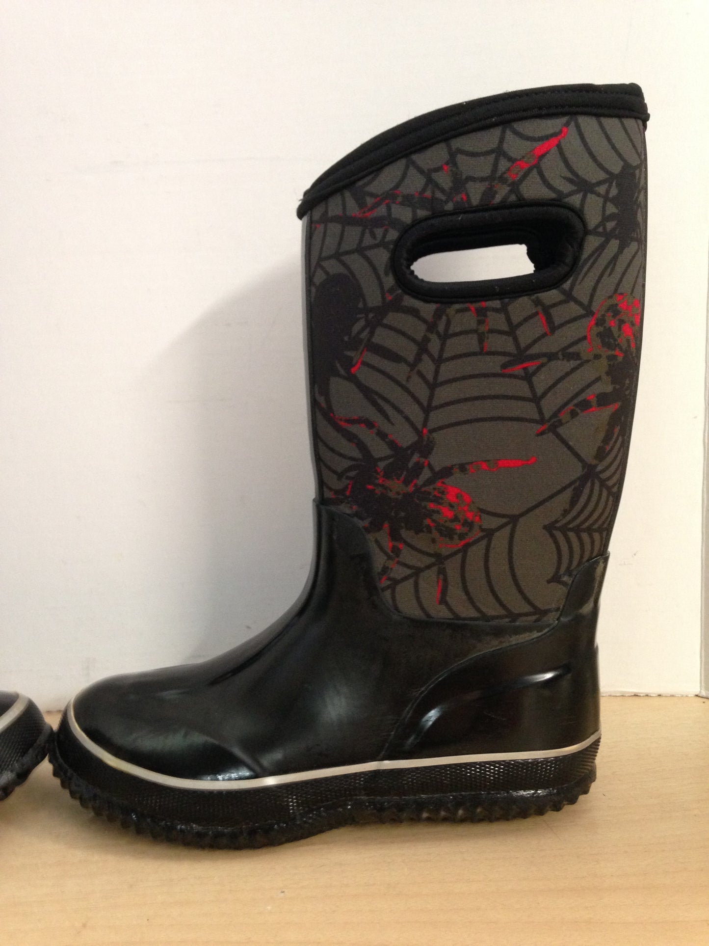 Bogs Style Child Size 2 Spider Neoprene Rubber Rain Winter Boots Black
