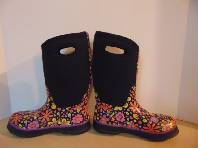Bogs Brand Child Size 4 Pink Flowers Black Neoprene Rubber Rain Winter Snow Waterproof Boots