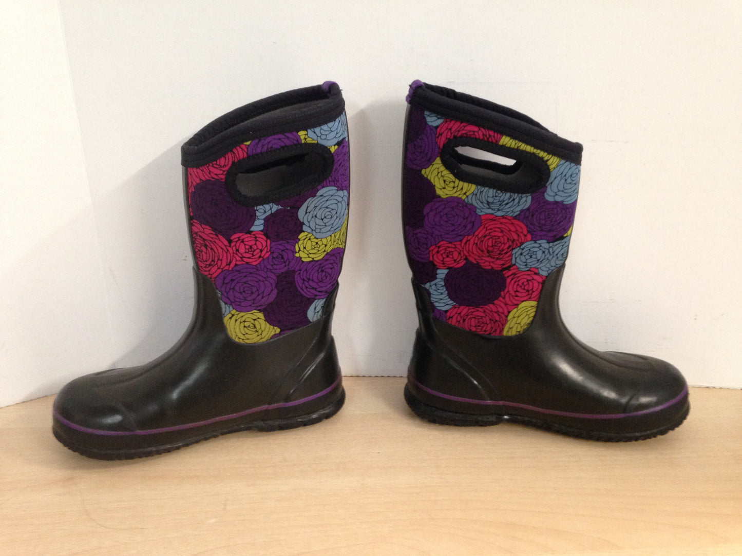 Bogs Brand Child Size 3 Pink Purple Flowers Multi to - 30 degree Winter Rain Excellent