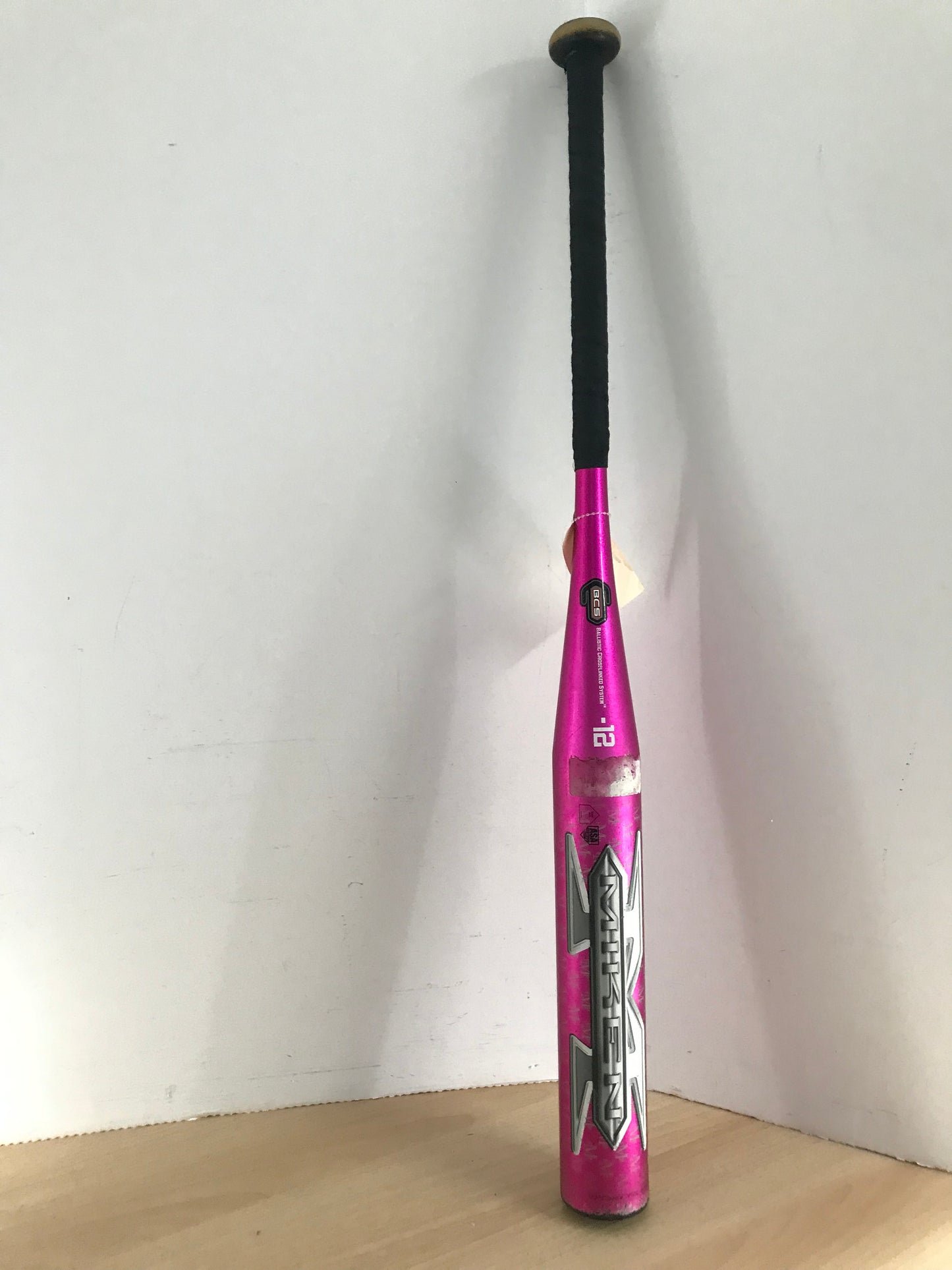 Baseball Bat 30 inch 18 oz  Miken Halo Light Softball Pink