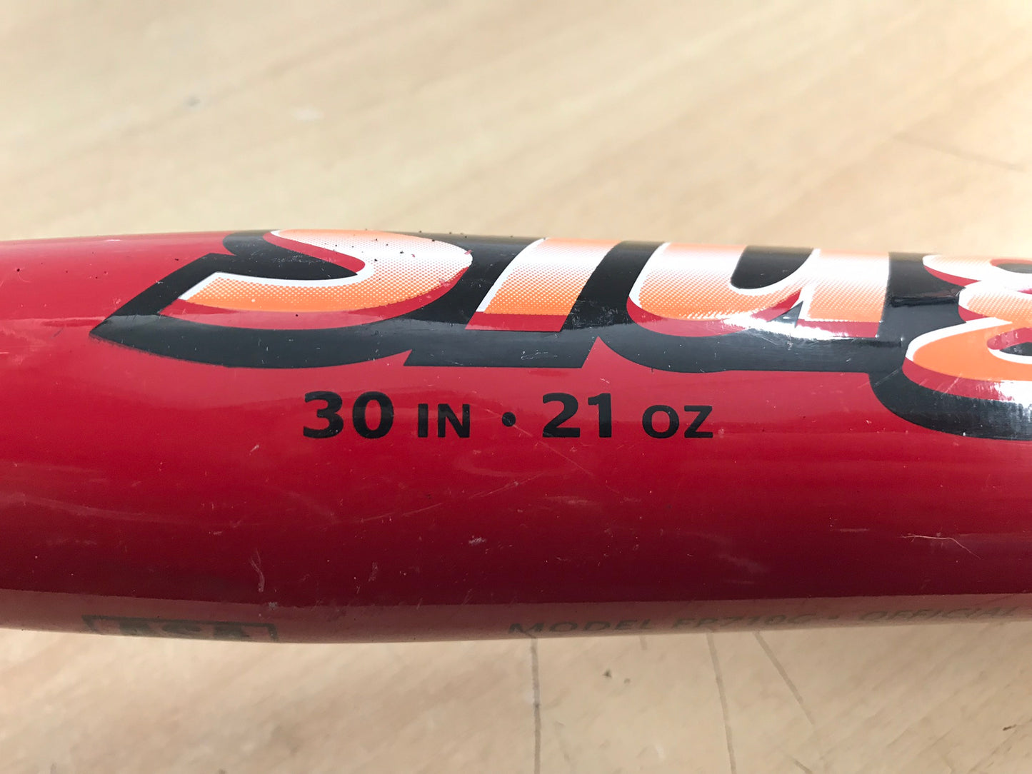 Baseball Bat 30 inch 21 oz Louisville Slugger Genesis Softball Black Red Excellent