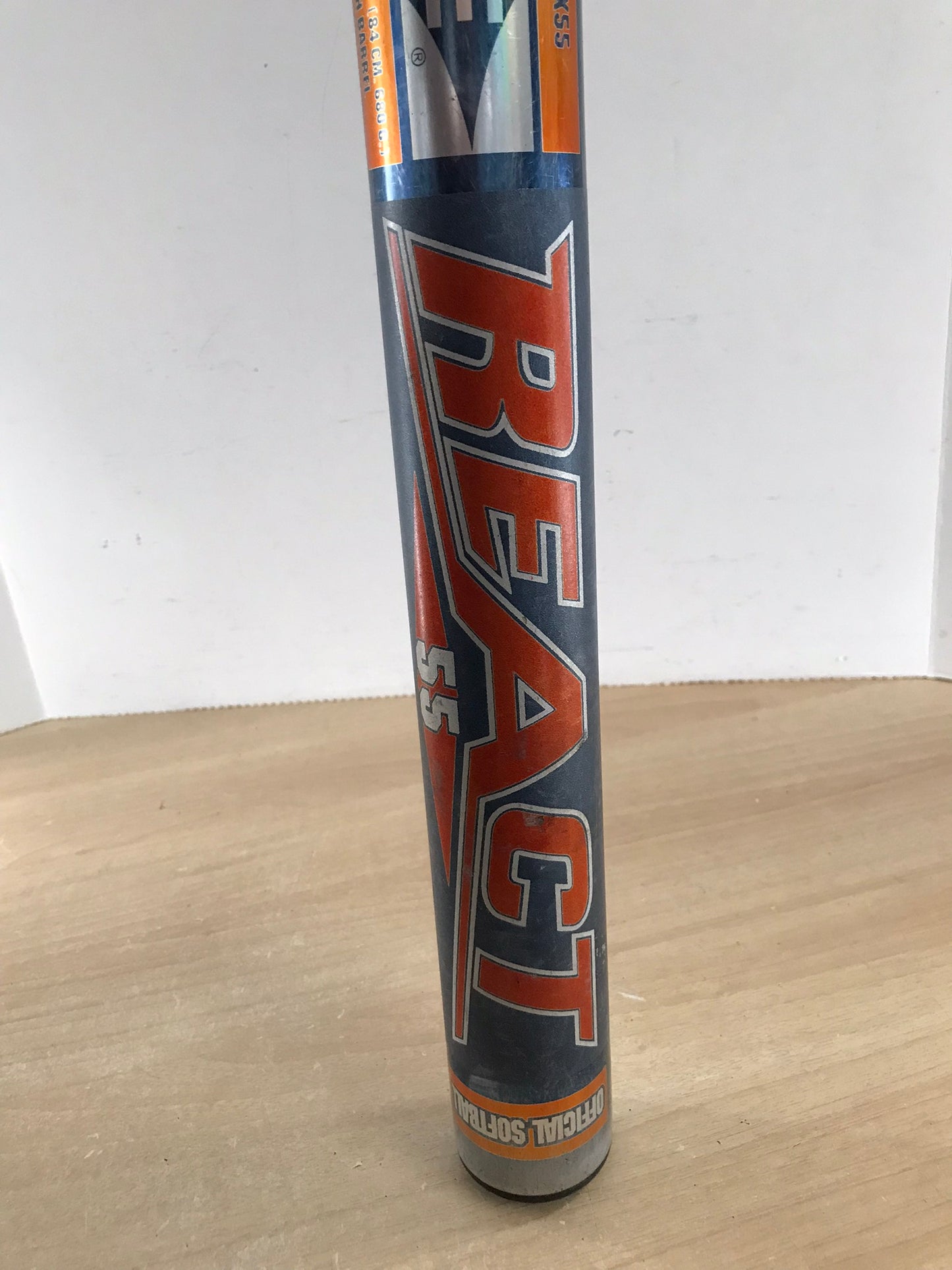 Baseball Bat 33 inch 24 oz Easton React Softball Grey Blue Orange