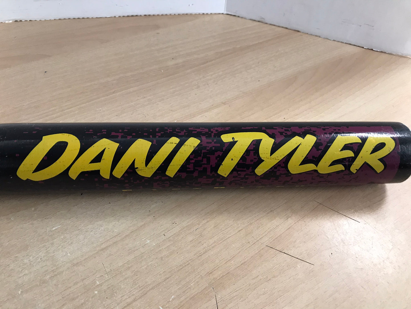 Baseball Bat 33 inch 27 oz Wilson Dani Tyler Softball Fastpitch Black Purple Gold