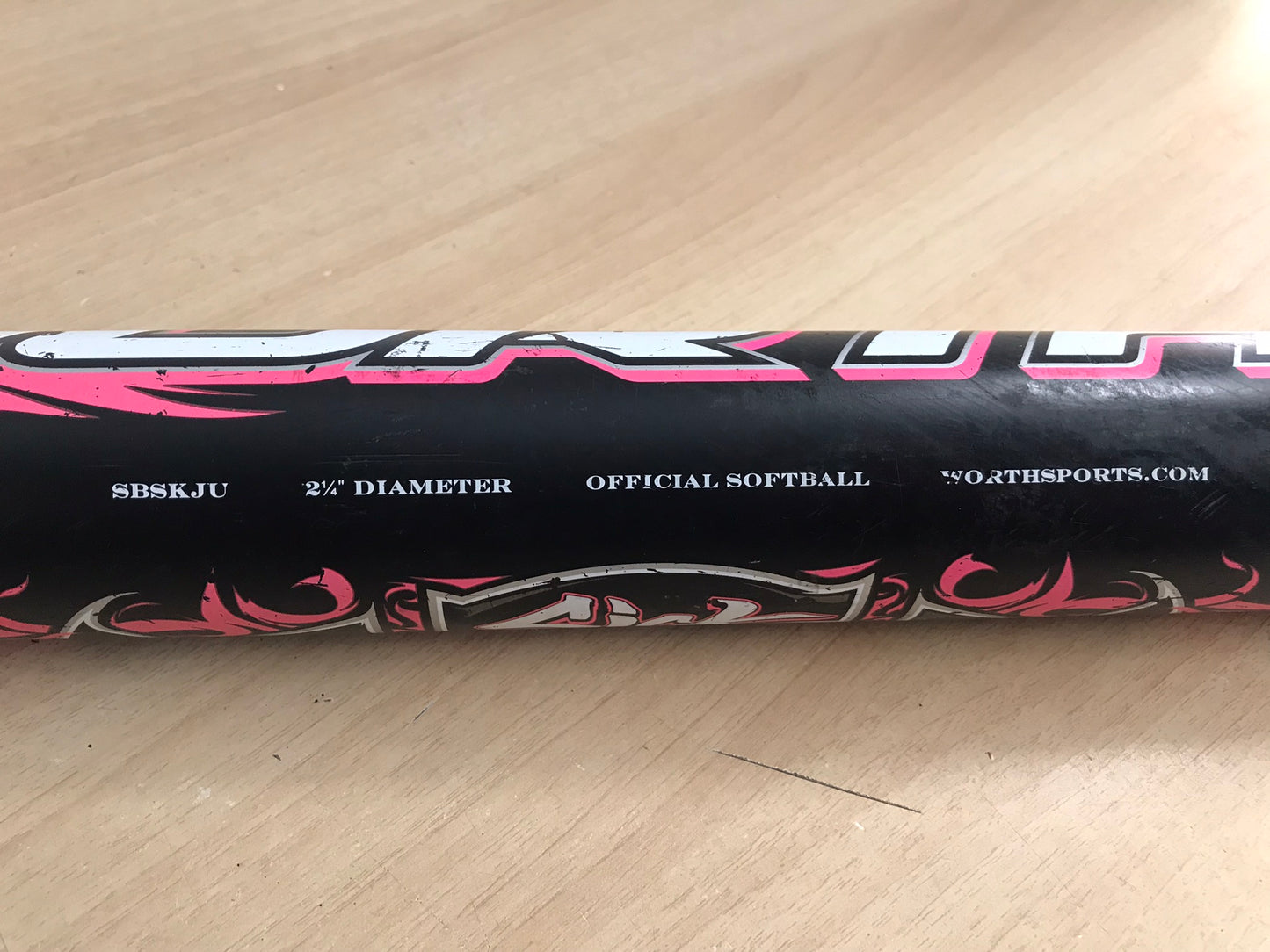 Baseball Bat 34 inch 27.5 oz Worth Jeff Hall Sick Softball Black Pink