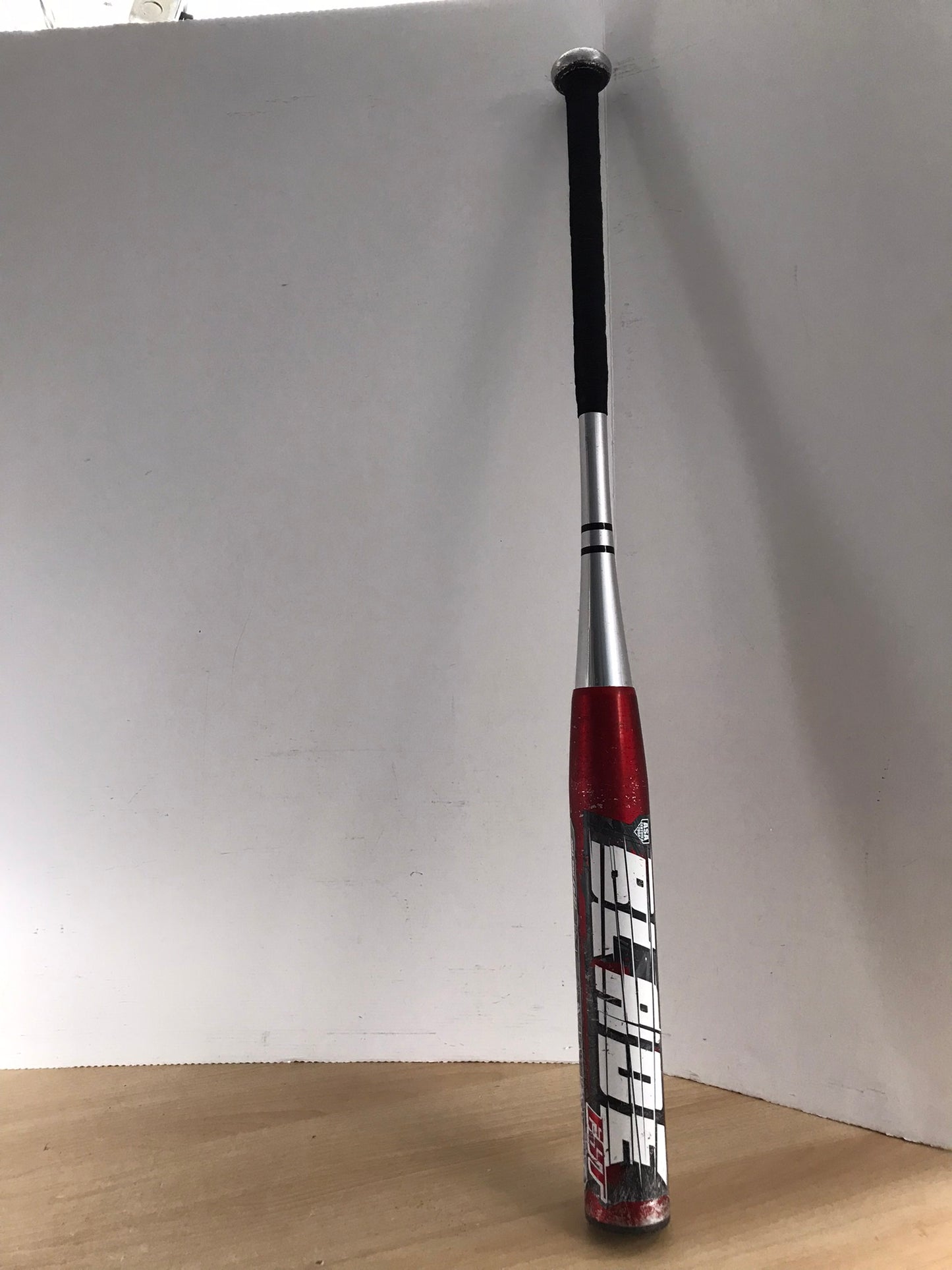 Baseball Bat 34 inch 28 oz Worth Blade Softball Red Grey