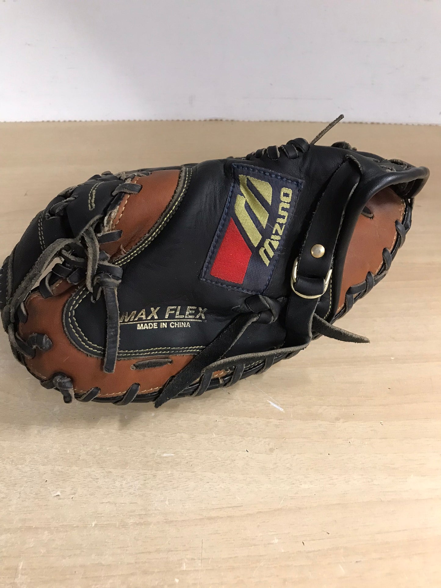Baseball Catchers Mitt Mizuno Professional Youth Large Soft Leather Excellent Fits Right Hand